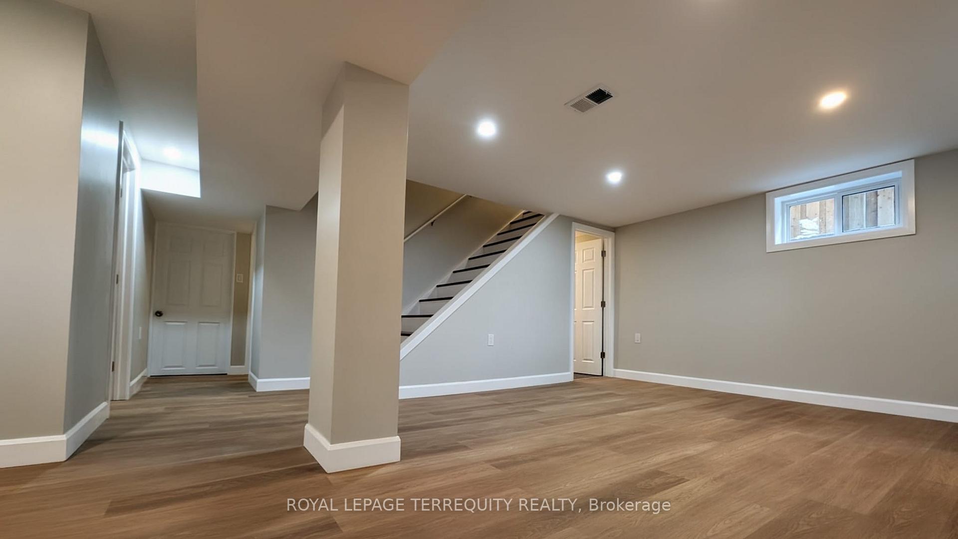 Photo 14 of 5 Bertram Drive, Hamilton, Dundas — HOMEH