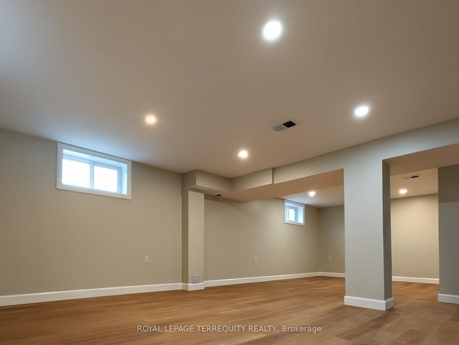 Photo 15 of 5 Bertram Drive, Hamilton, Dundas — HOMEH