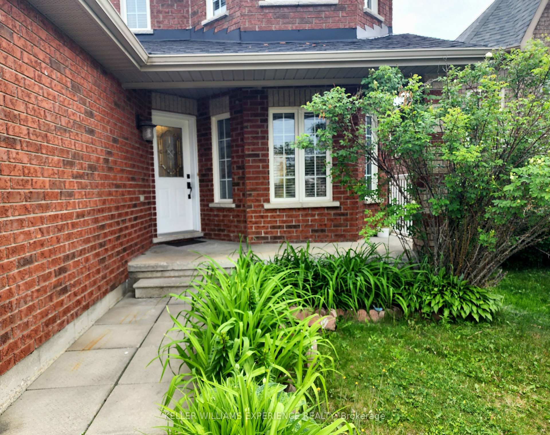 Photo 2 of 166 Madelaine Drive, Barrie, Painswick South — HOMEH