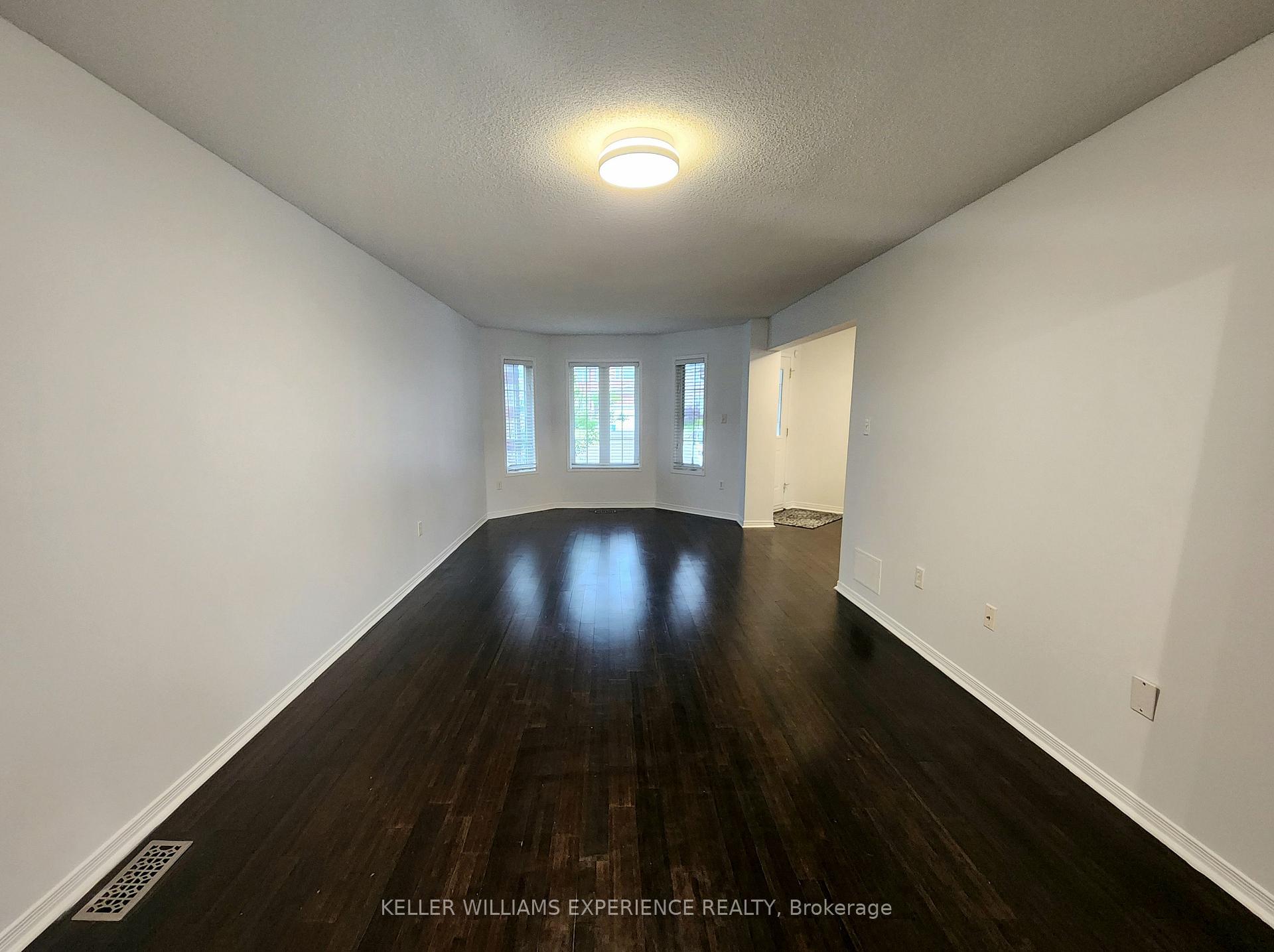 Photo 4 of 166 Madelaine Drive, Barrie, Painswick South — HOMEH