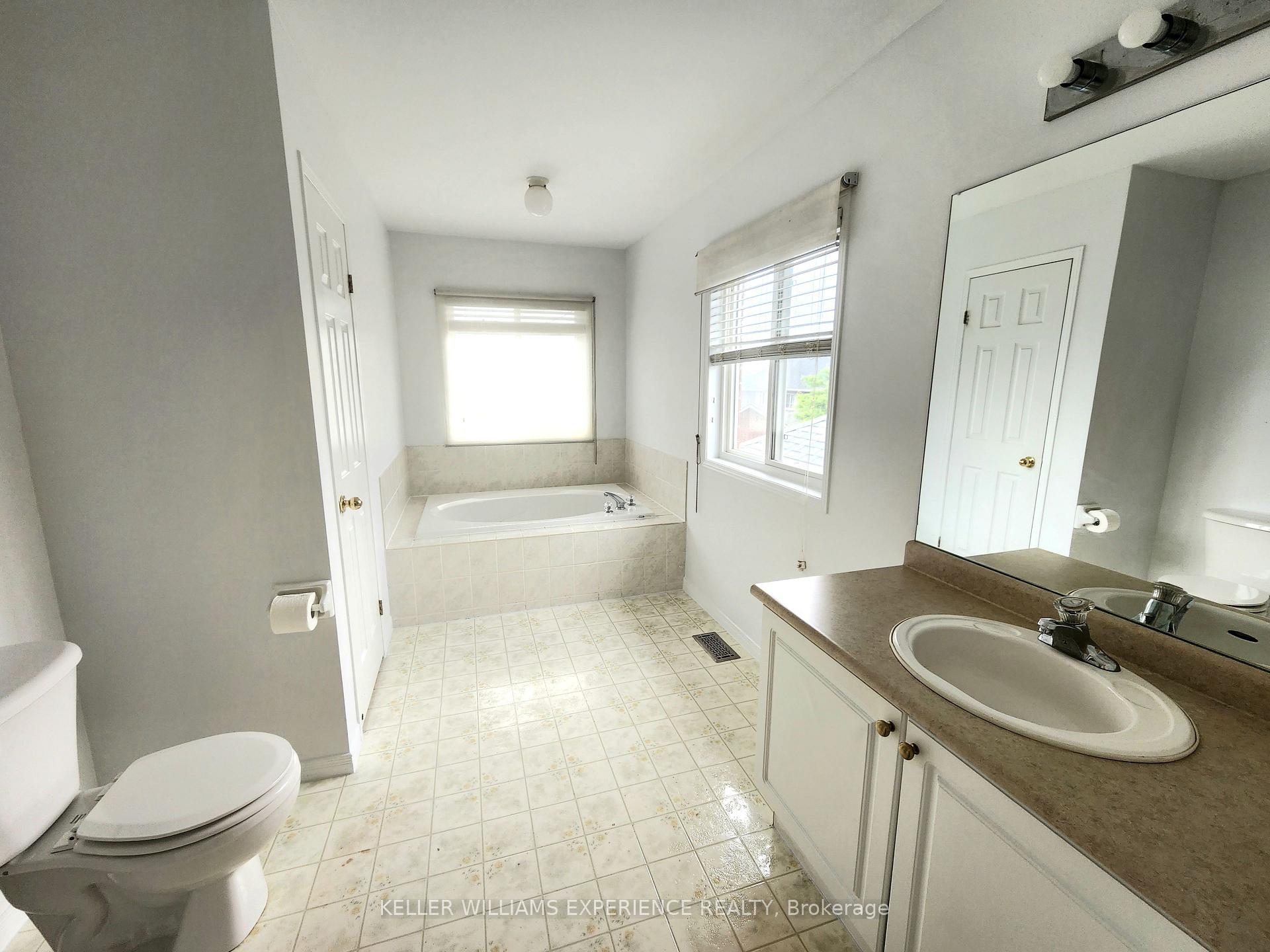 Photo 18 of 166 Madelaine Drive, Barrie, Painswick South — HOMEH