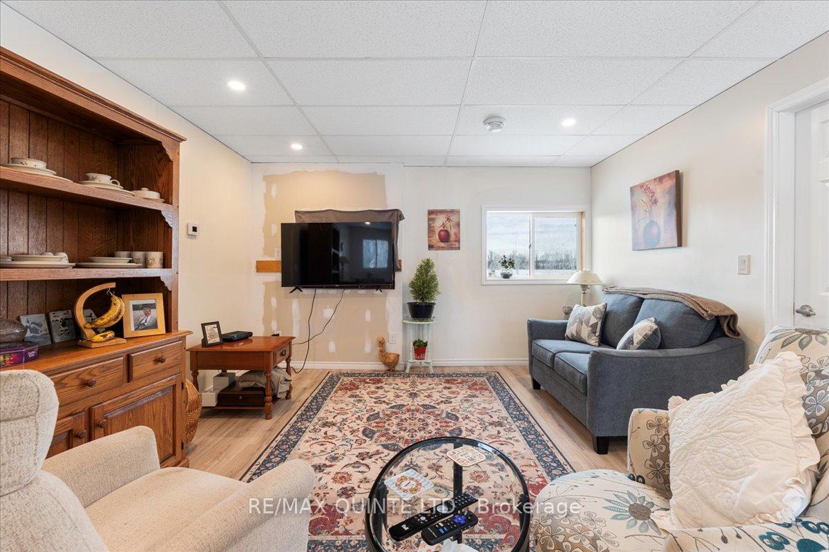 Photo 7 of 244 Ashley Street, Belleville, Thurlow Ward — HOMEH