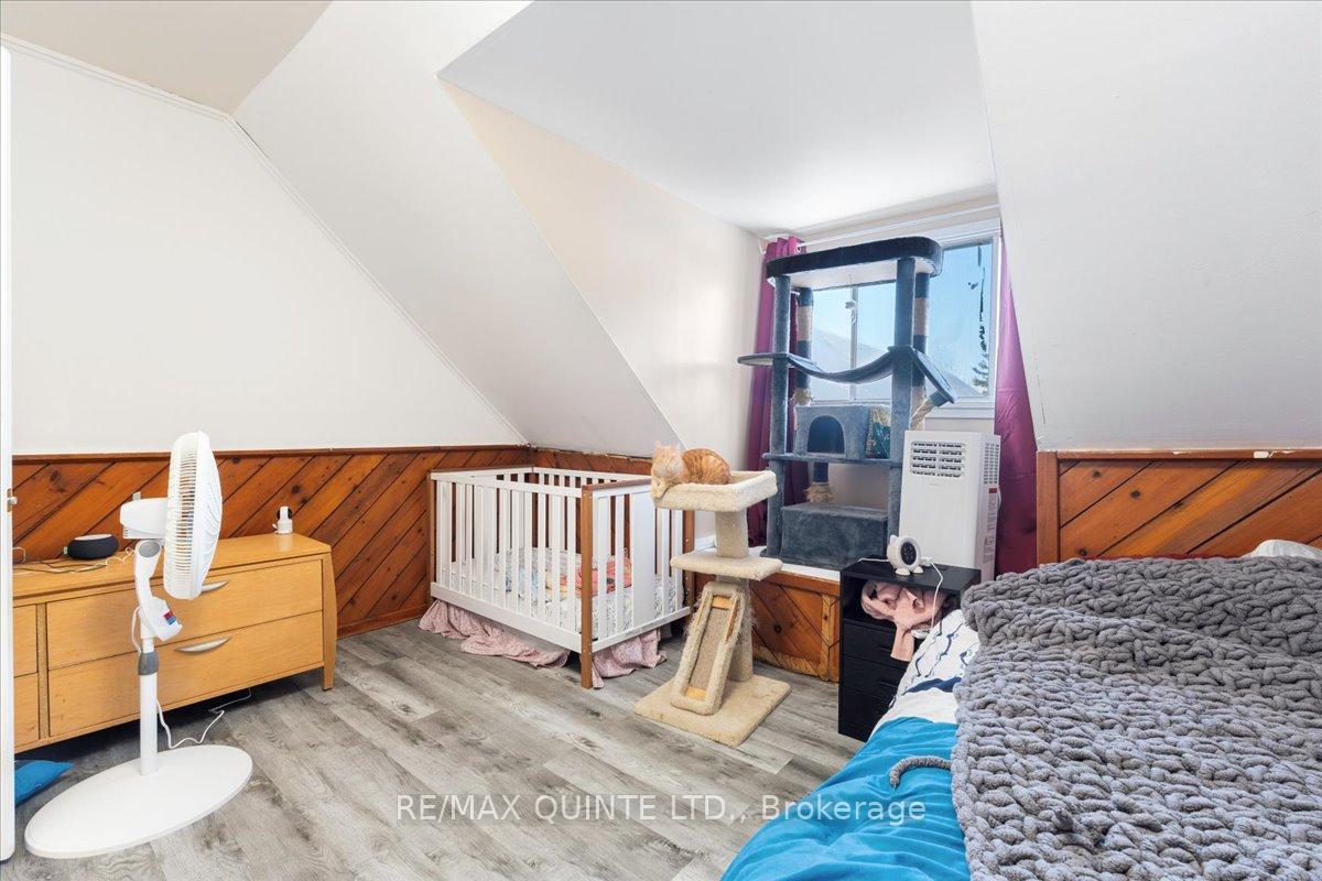 Photo 17 of 244 Ashley Street, Belleville, Thurlow Ward — HOMEH