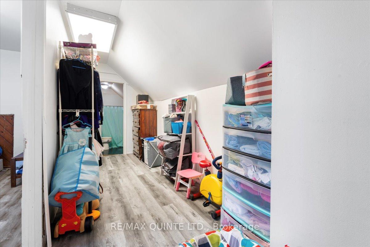 Photo 18 of 244 Ashley Street, Belleville, Thurlow Ward — HOMEH