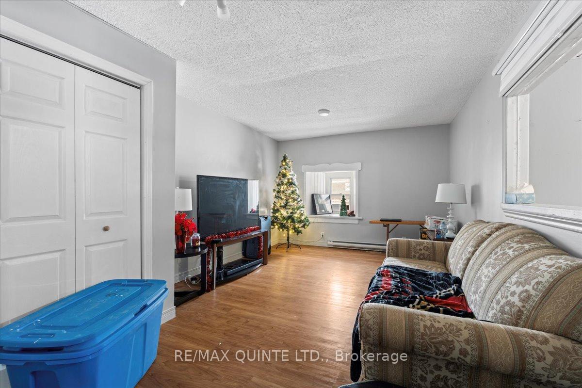 Photo 23 of 244 Ashley Street, Belleville, Thurlow Ward — HOMEH