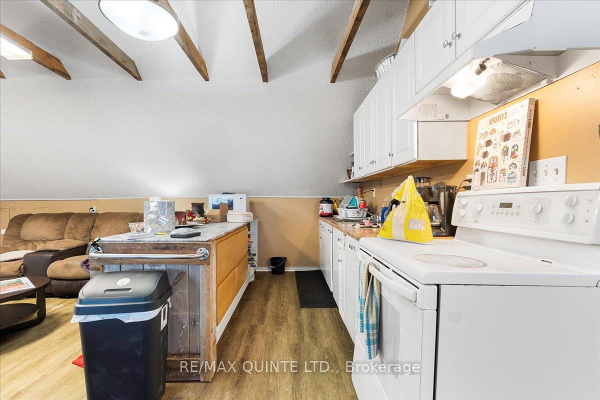 Photo 29 of 244 Ashley Street, Belleville, Thurlow Ward — HOMEH