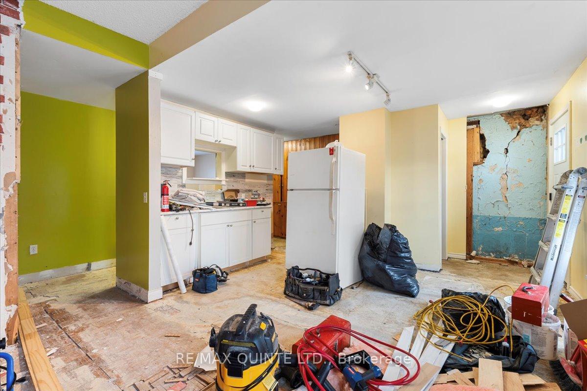 Photo 36 of 244 Ashley Street, Belleville, Thurlow Ward — HOMEH