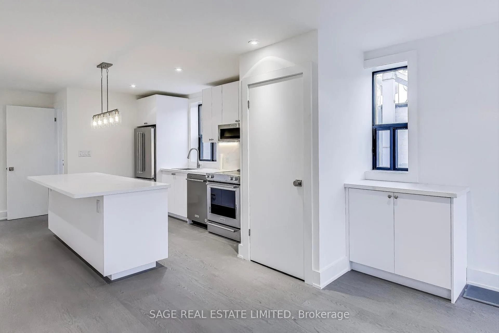 Photo 8 of Unit 2nd, 2549 Yonge Street, Toronto, Mount Pleasant West — HOMEH