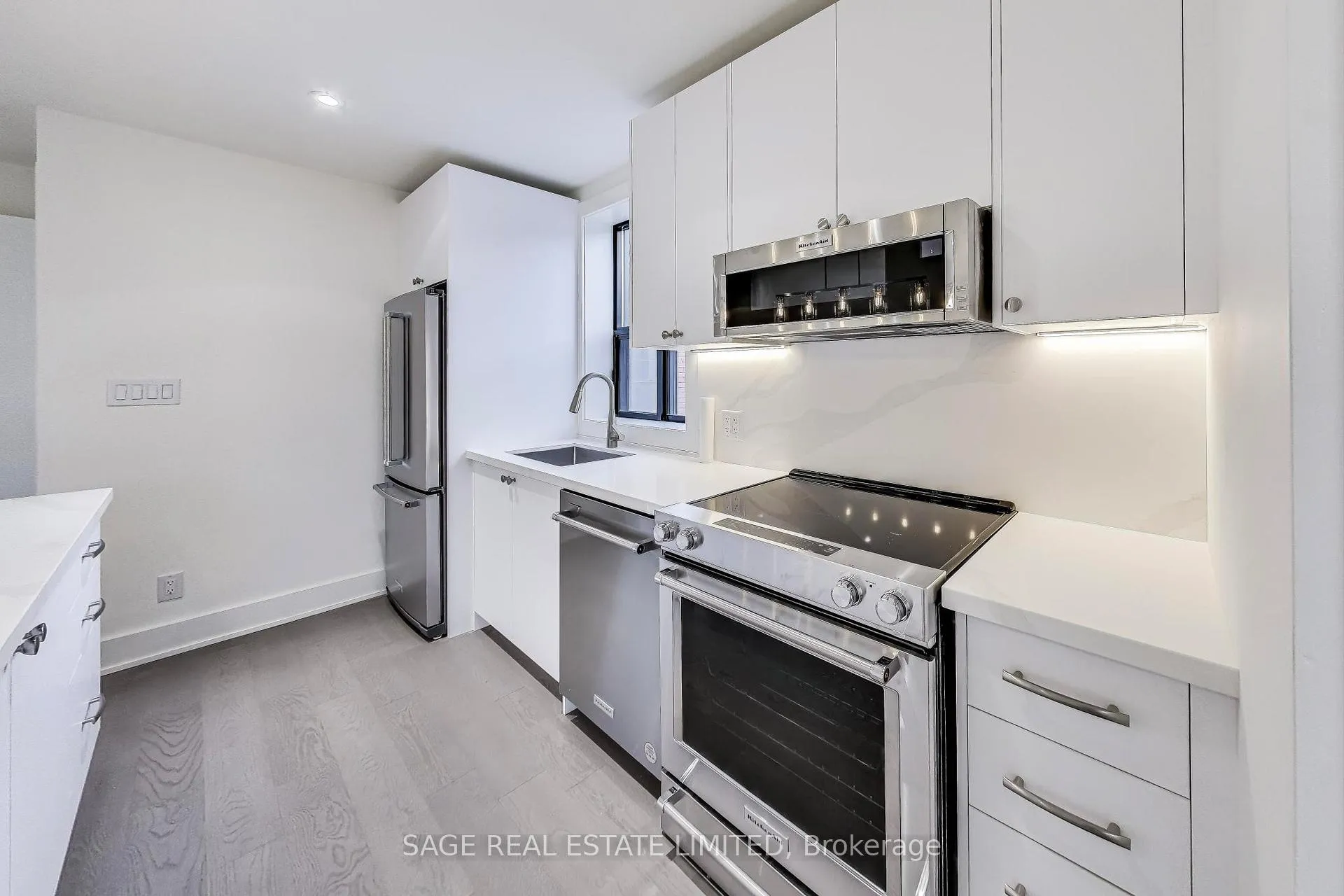 Photo 9 of Unit 2nd, 2549 Yonge Street, Toronto, Mount Pleasant West — HOMEH