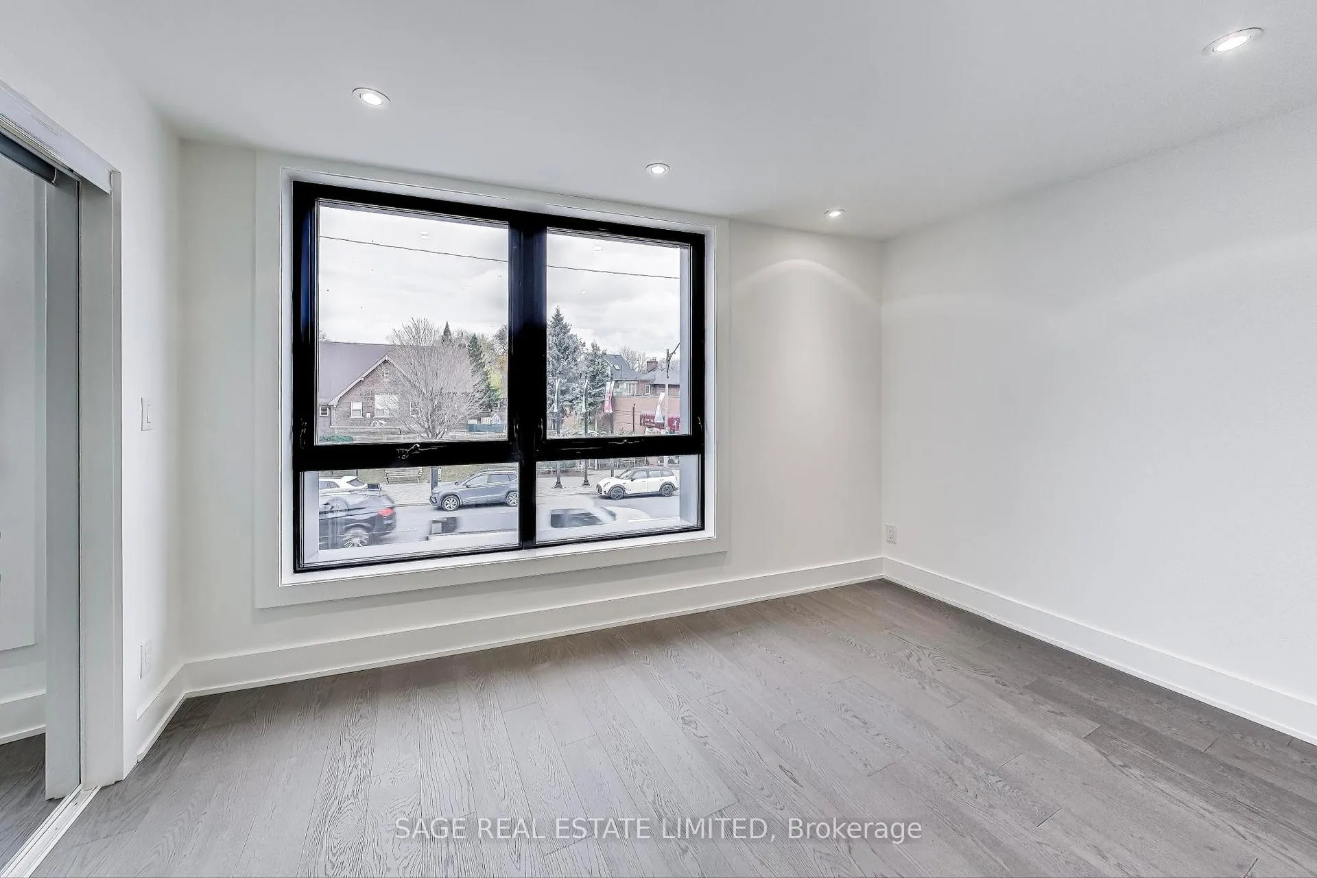 Photo 13 of Unit 2nd, 2549 Yonge Street, Toronto, Mount Pleasant West — HOMEH