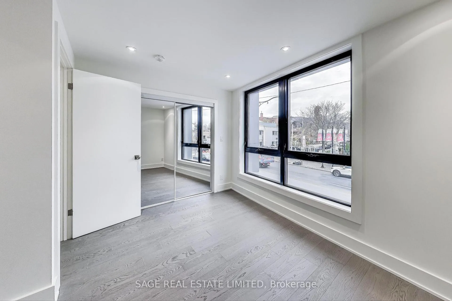 Photo 15 of Unit 2nd, 2549 Yonge Street, Toronto, Mount Pleasant West — HOMEH