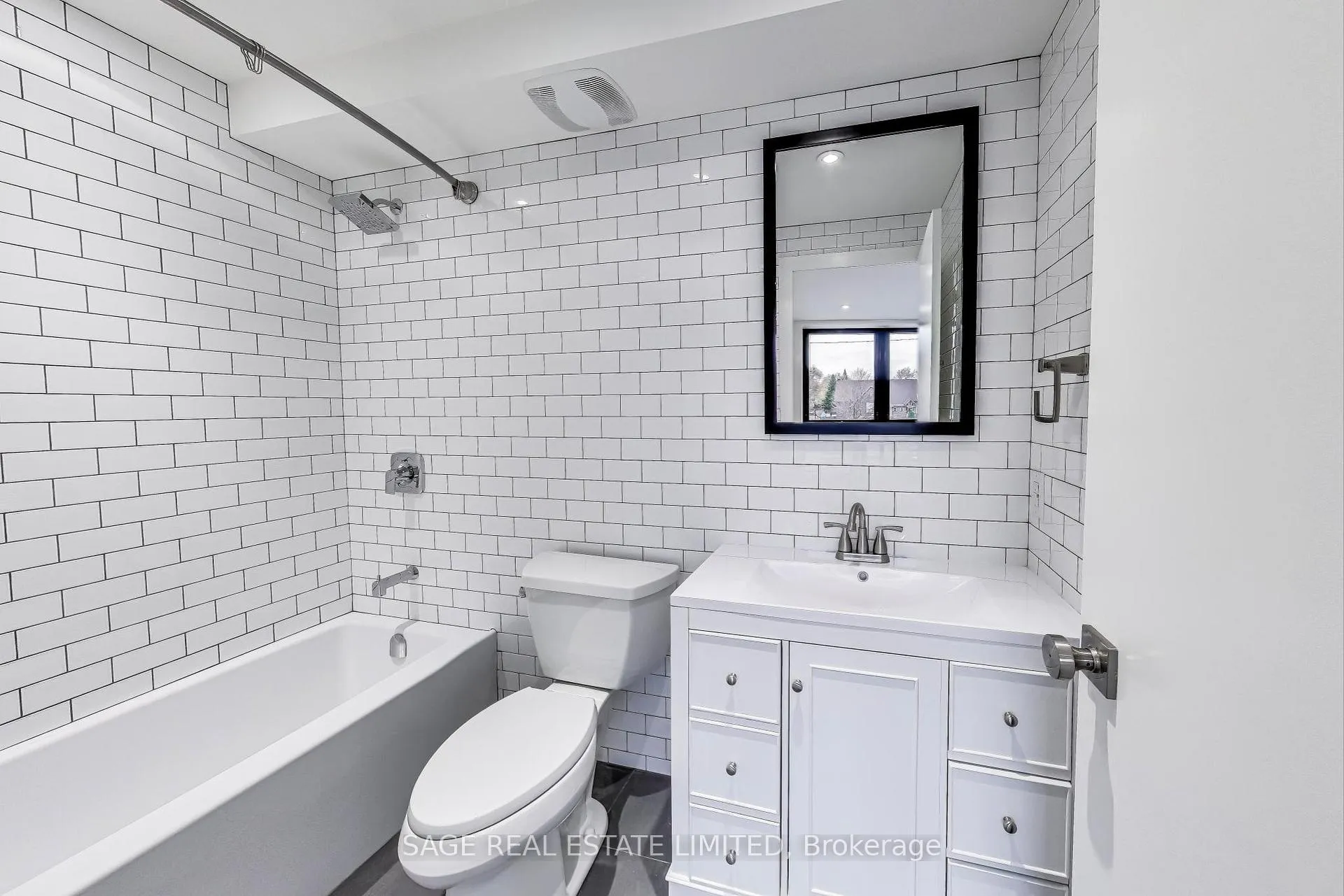 Photo 16 of Unit 2nd, 2549 Yonge Street, Toronto, Mount Pleasant West — HOMEH