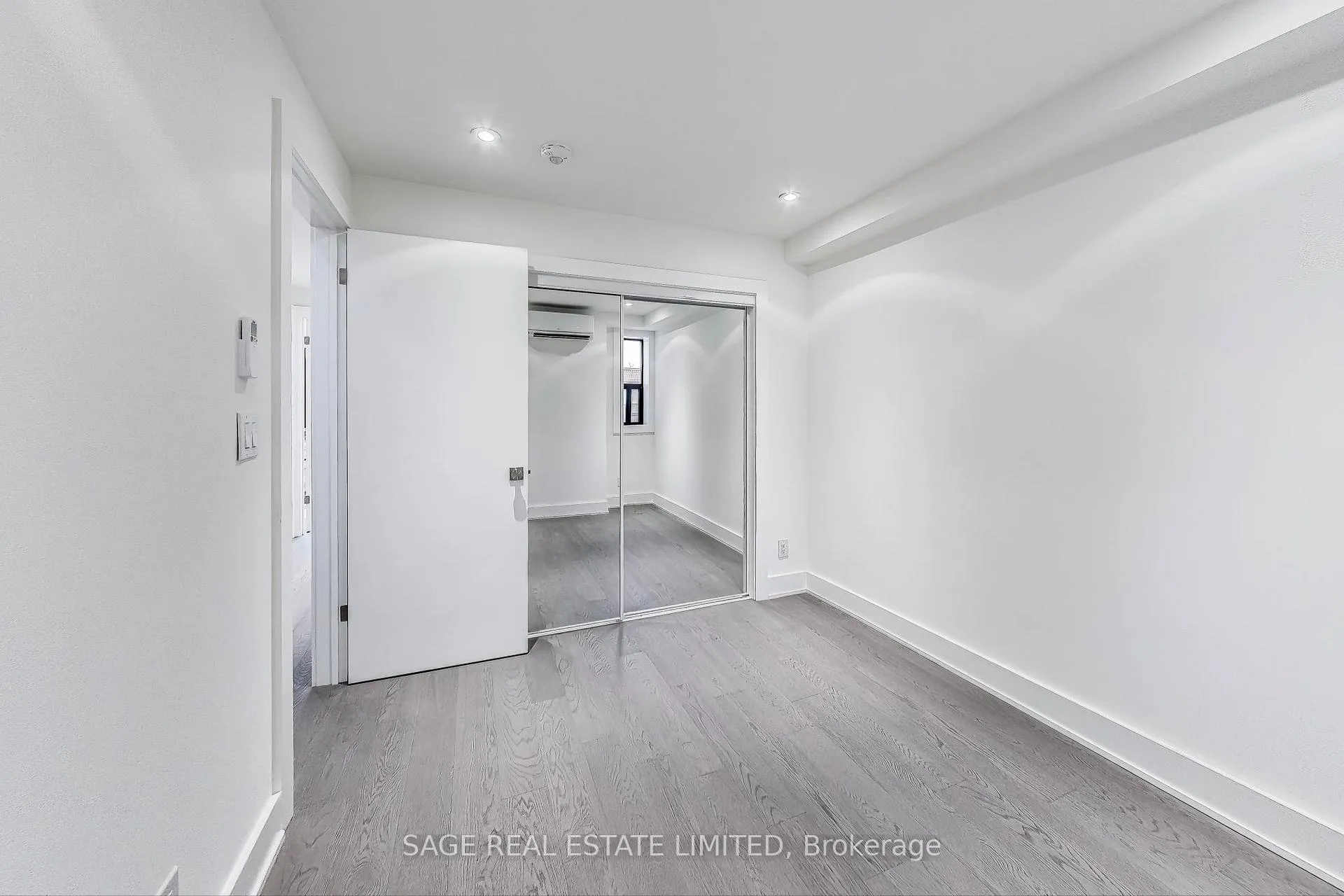 Photo 20 of Unit 2nd, 2549 Yonge Street, Toronto, Mount Pleasant West — HOMEH