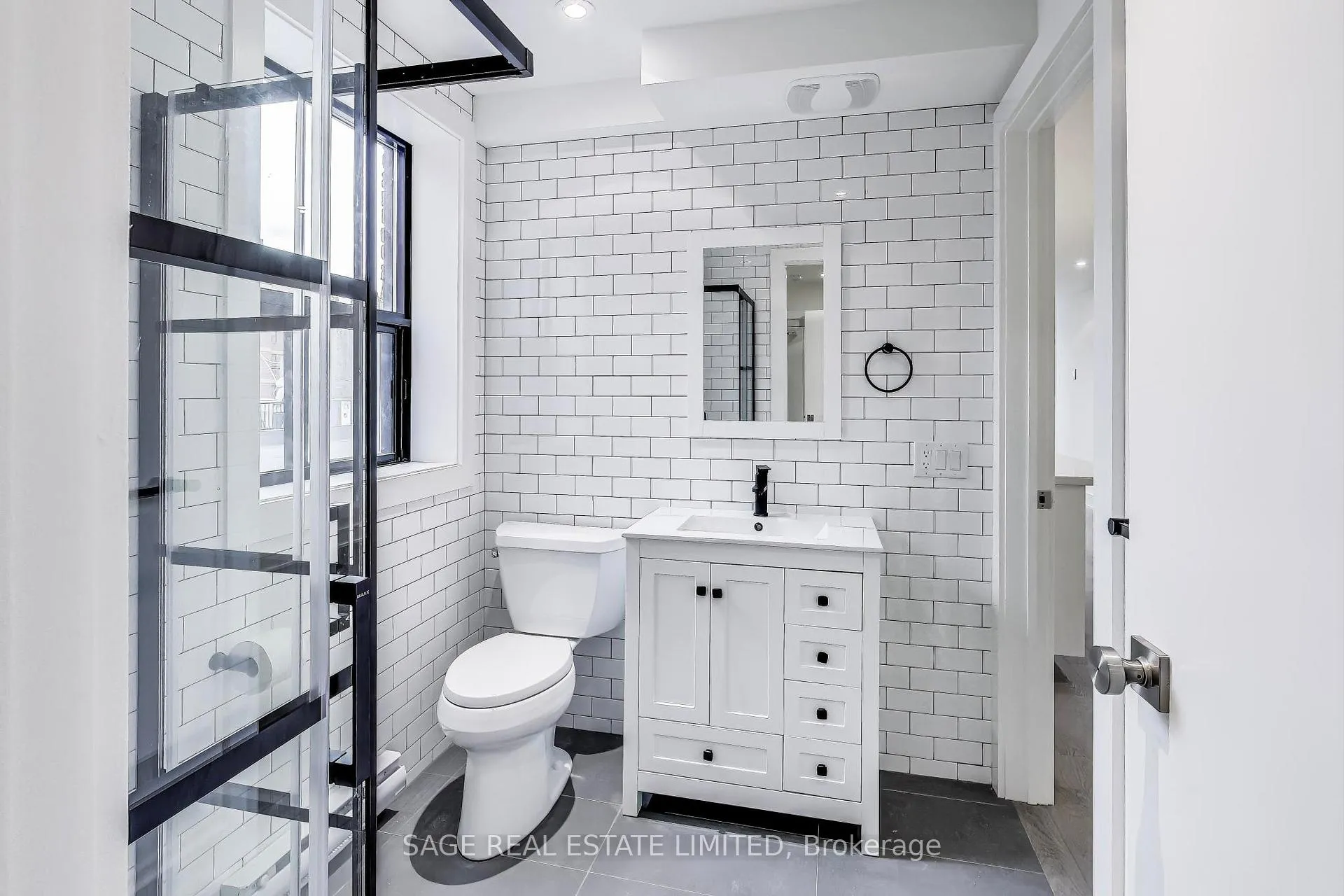 Photo 23 of Unit 2nd, 2549 Yonge Street, Toronto, Mount Pleasant West — HOMEH