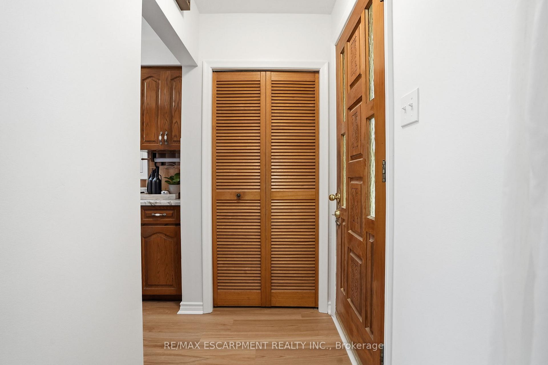 Photo 7 of 131 Nash Road N, Hamilton, Kentley — HOMEH