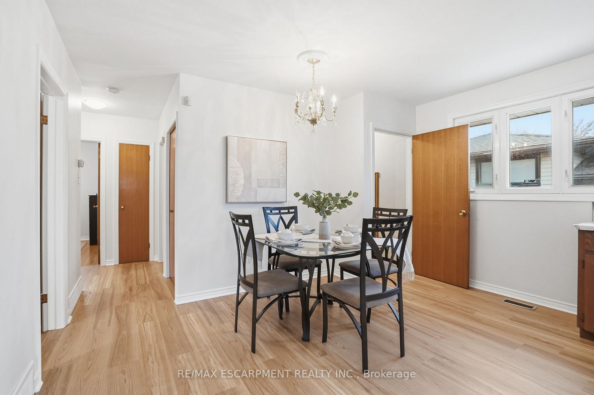 Photo 12 of 131 Nash Road N, Hamilton, Kentley — HOMEH
