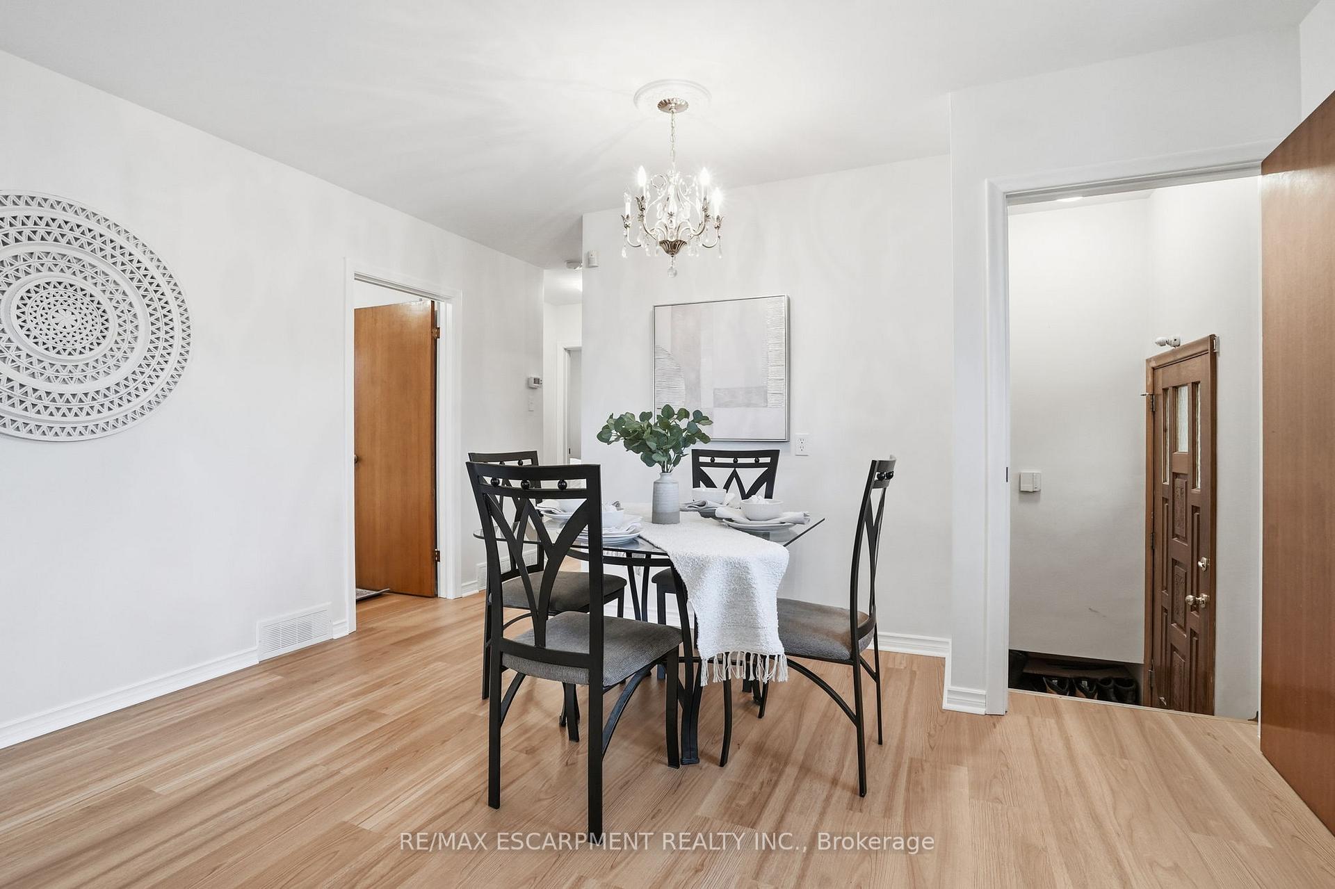 Photo 13 of 131 Nash Road N, Hamilton, Kentley — HOMEH