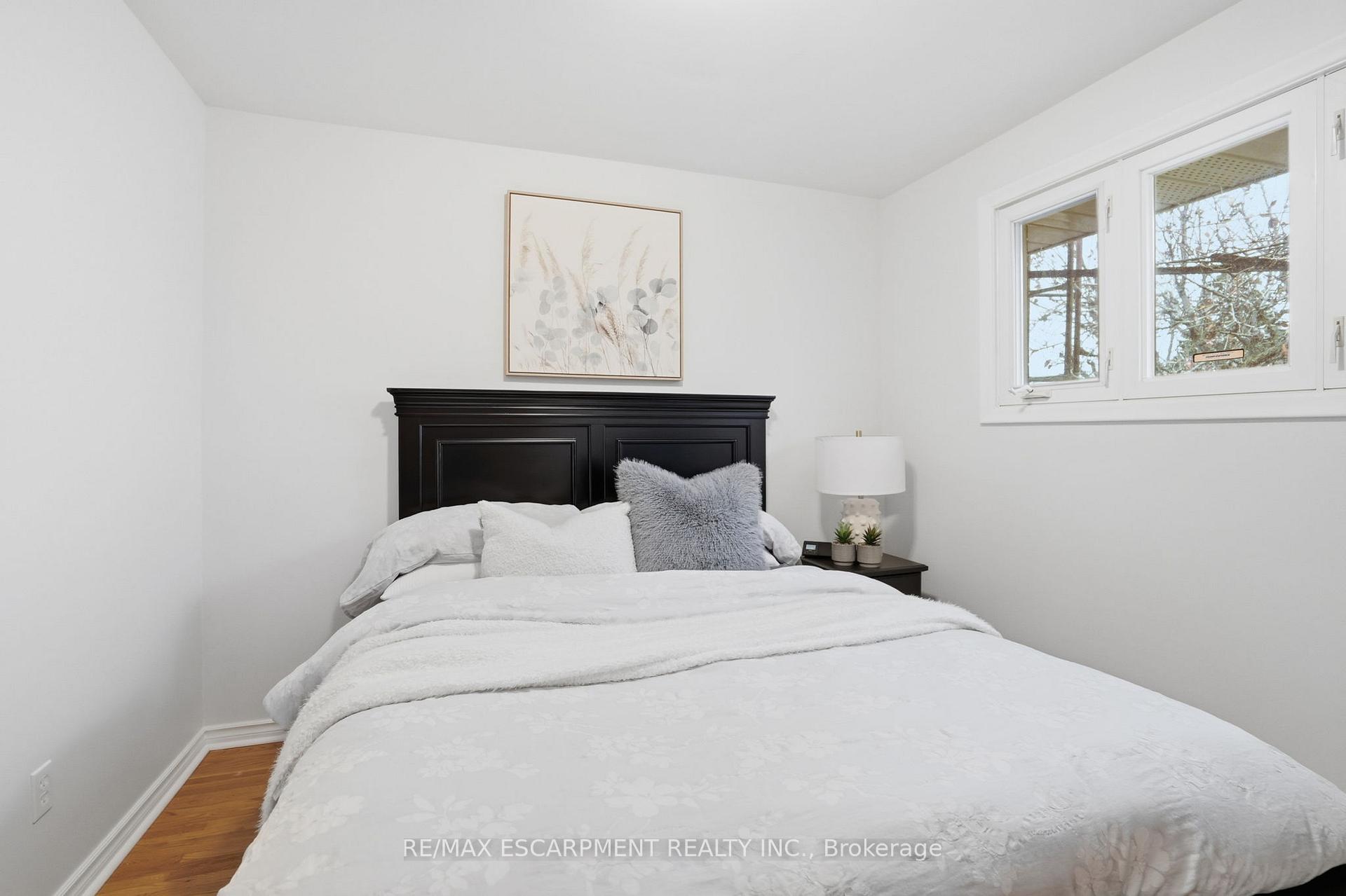 Photo 22 of 131 Nash Road N, Hamilton, Kentley — HOMEH