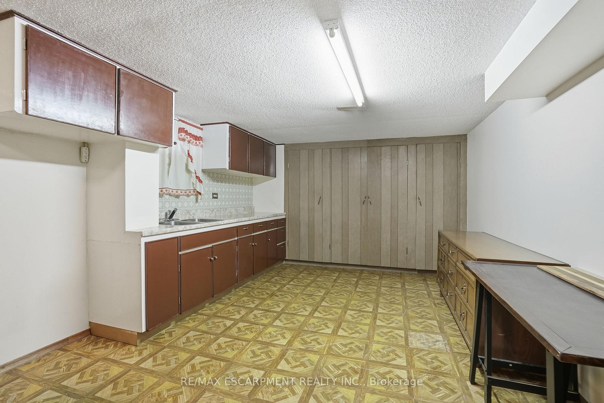 Photo 29 of 131 Nash Road N, Hamilton, Kentley — HOMEH