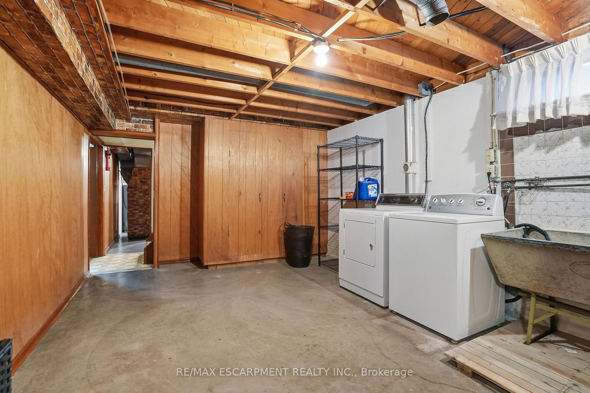 Photo 37 of 131 Nash Road N, Hamilton, Kentley — HOMEH