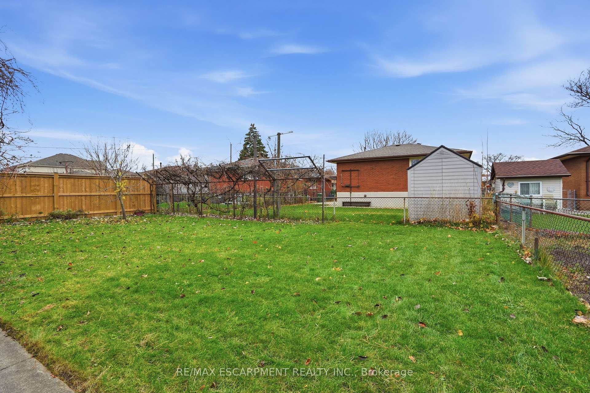 Photo 39 of 131 Nash Road N, Hamilton, Kentley — HOMEH