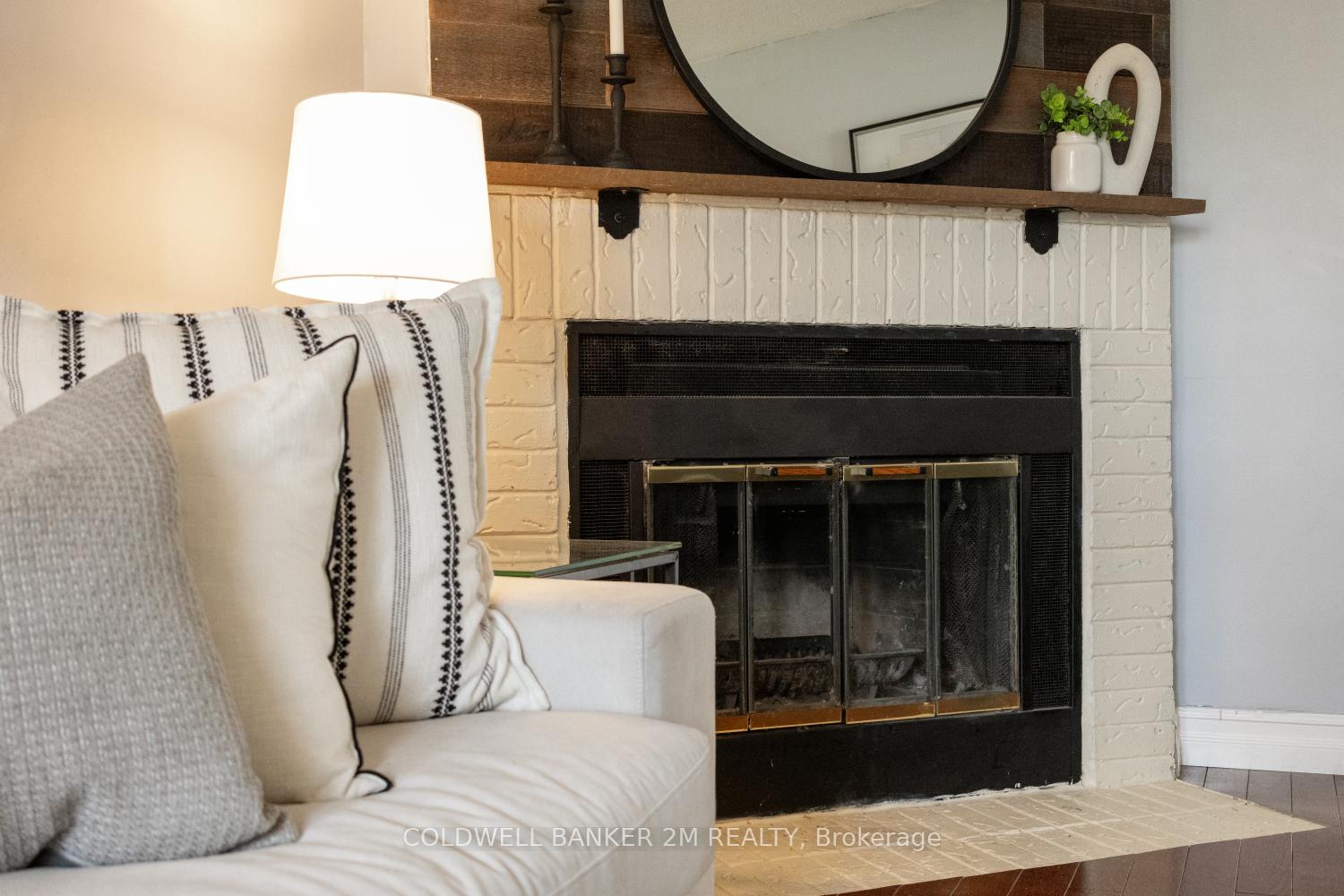 Photo 5 of 11 Parklawn Drive, Clarington, Courtice — HOMEH