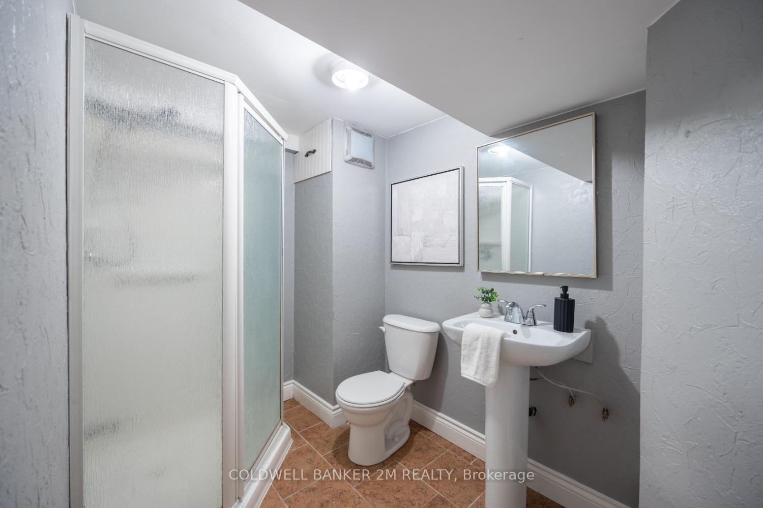 Photo 32 of 11 Parklawn Drive, Clarington, Courtice — HOMEH