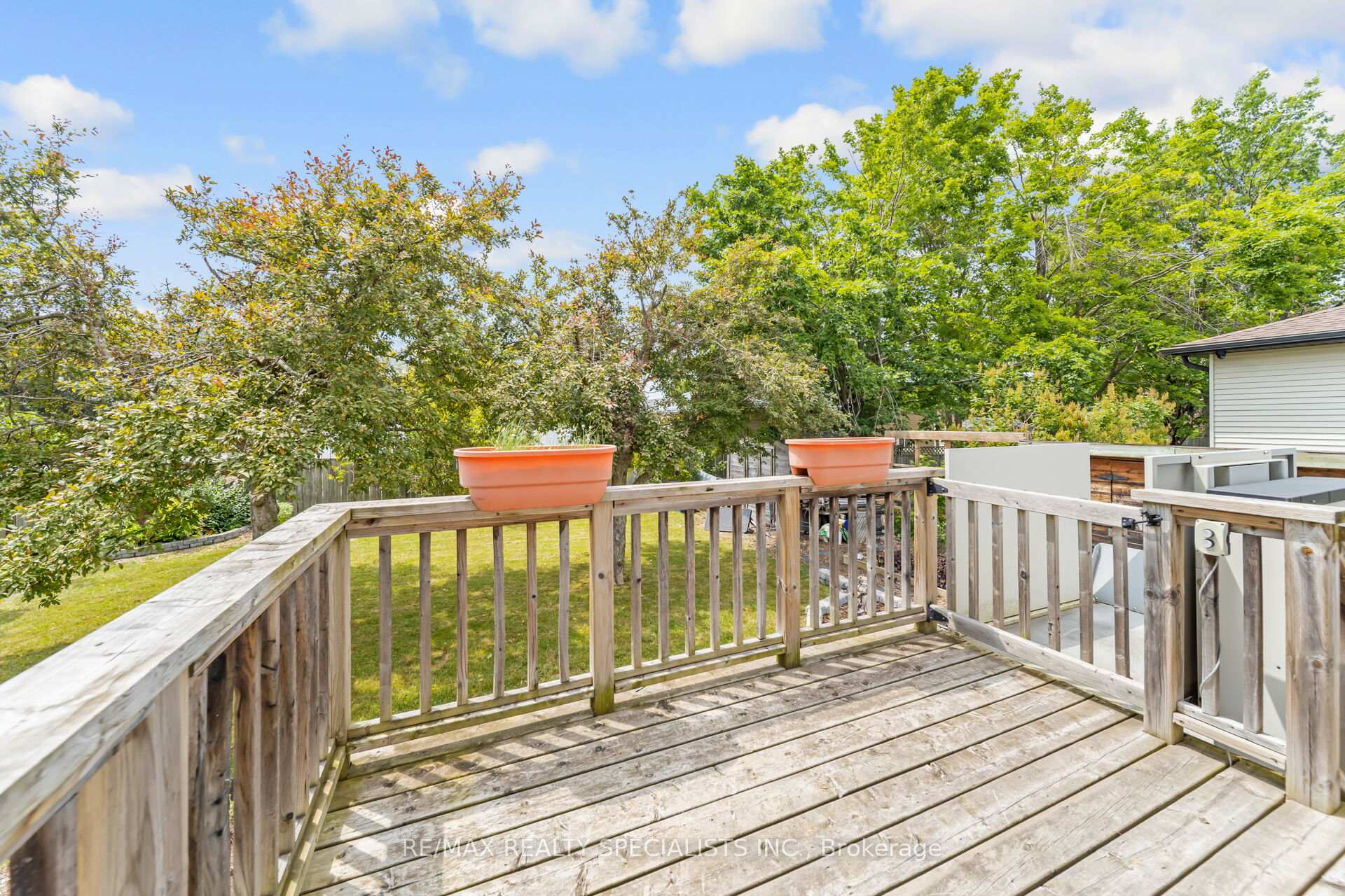Photo 28 of 65 Bronte Crescent, Barrie, Letitia Heights — HOMEH