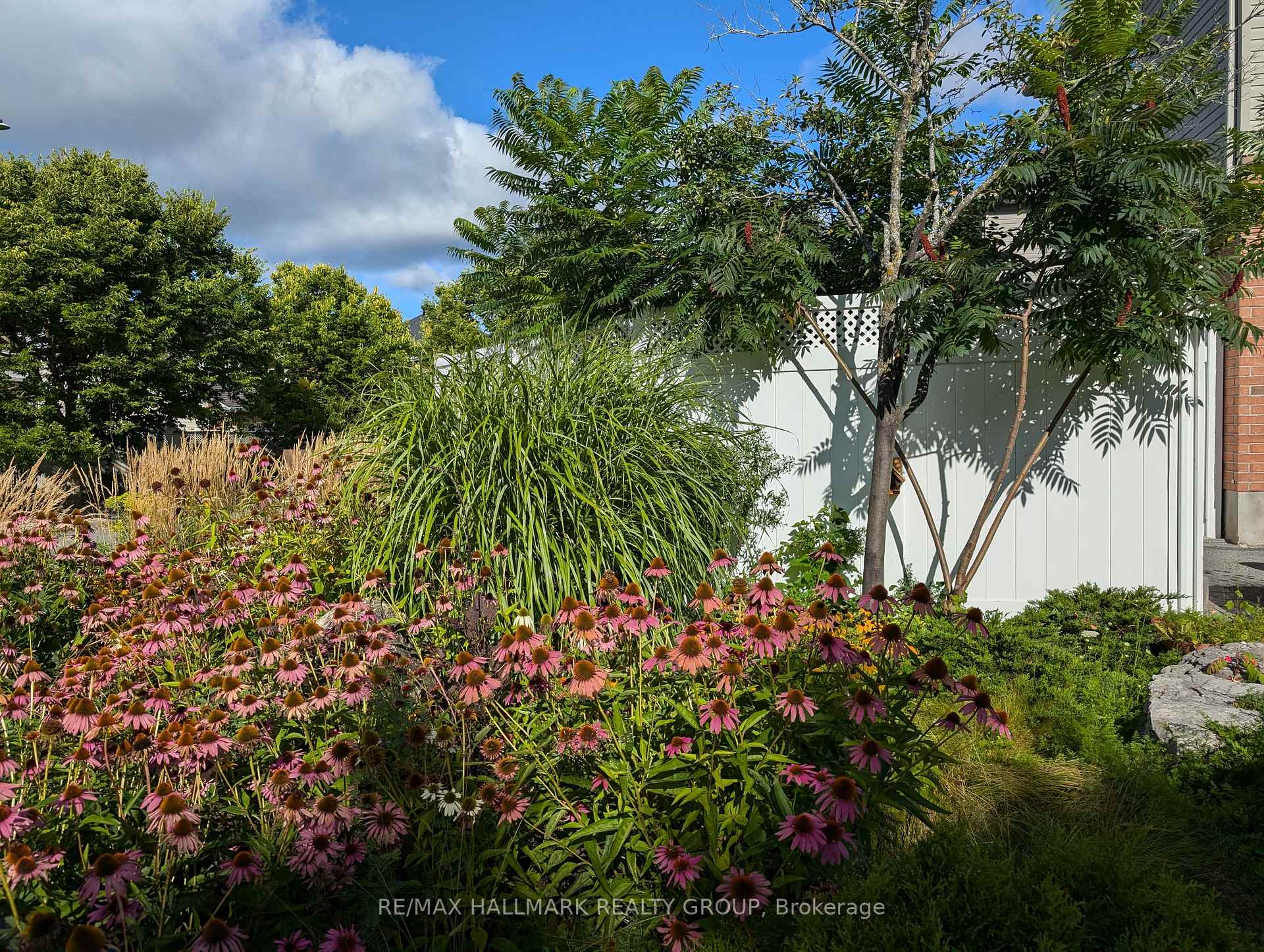 Photo 2 of 271 Stedman Street, Ottawa, Blossom Park/Kemp Park/Findlay Creek — HOMEH