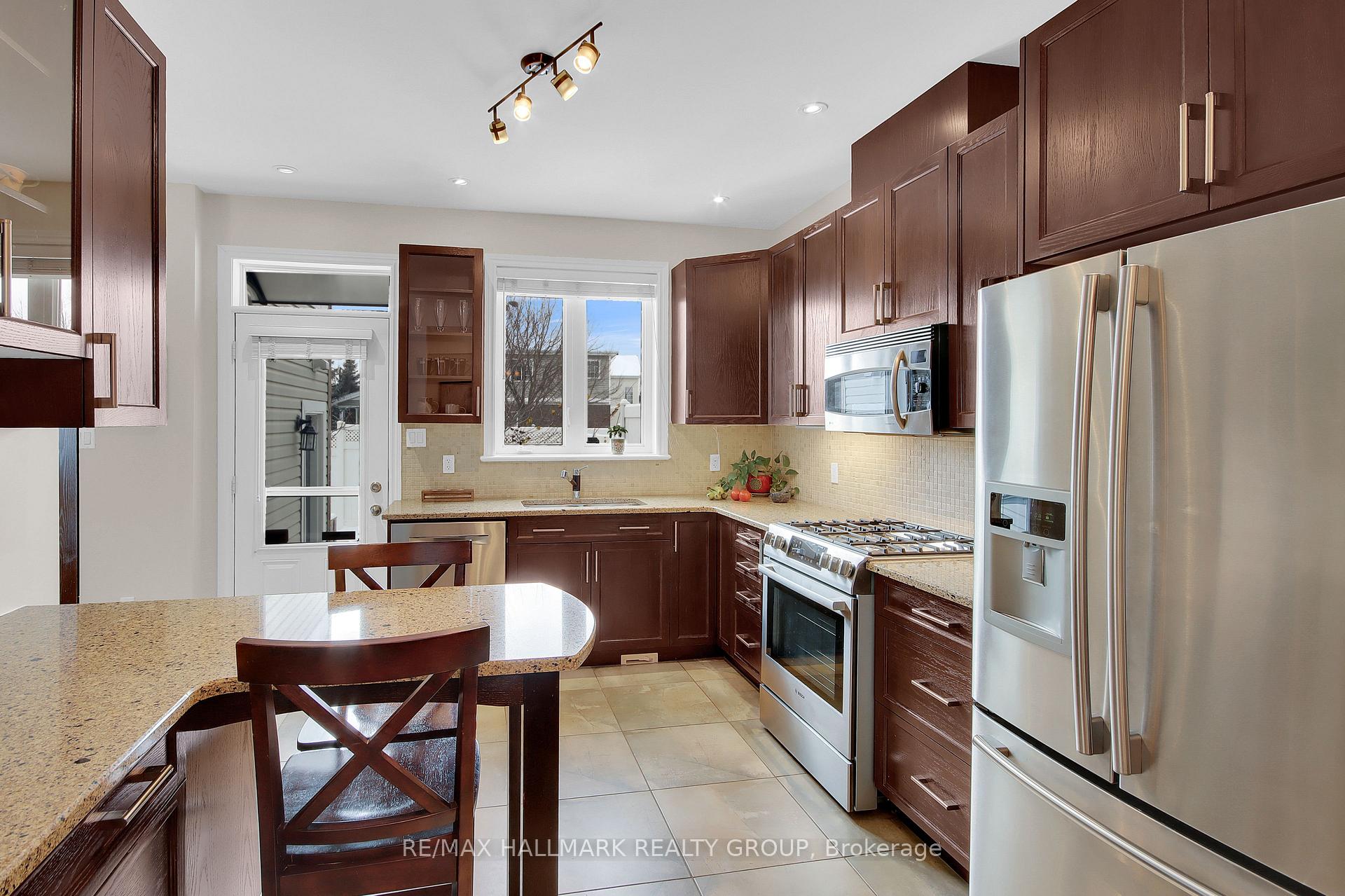Photo 13 of 271 Stedman Street, Ottawa, Blossom Park/Kemp Park/Findlay Creek — HOMEH