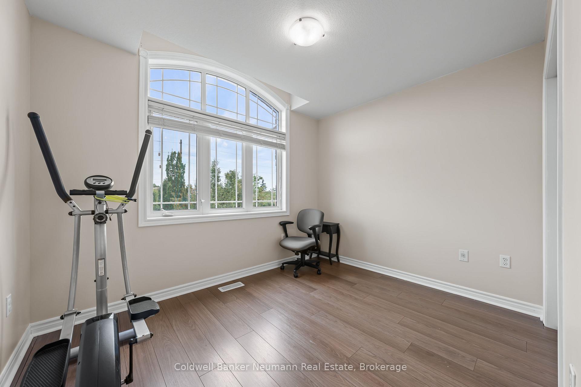 Photo 26 of 40 Laughland Lane, Guelph, Pineridge/Westminster Woods — HOMEH