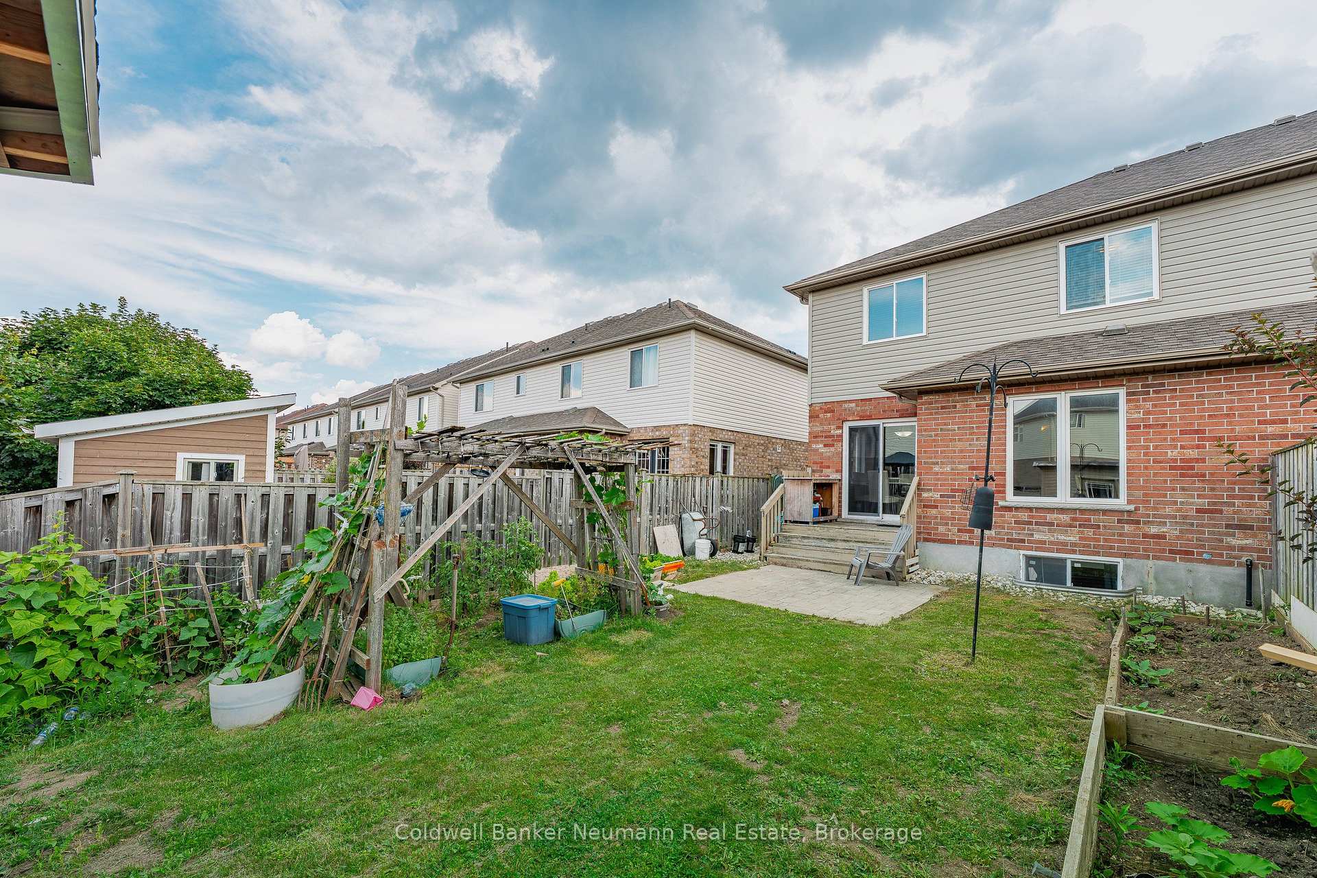 Photo 37 of 40 Laughland Lane, Guelph, Pineridge/Westminster Woods — HOMEH