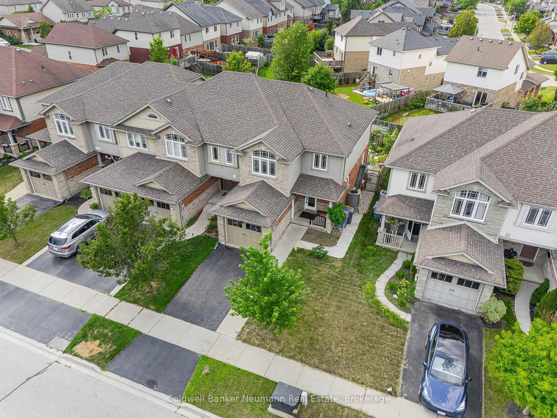Photo 41 of 40 Laughland Lane, Guelph, Pineridge/Westminster Woods — HOMEH
