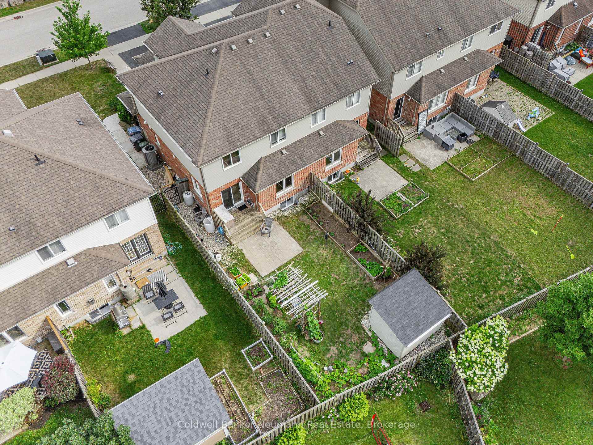 Photo 43 of 40 Laughland Lane, Guelph, Pineridge/Westminster Woods — HOMEH