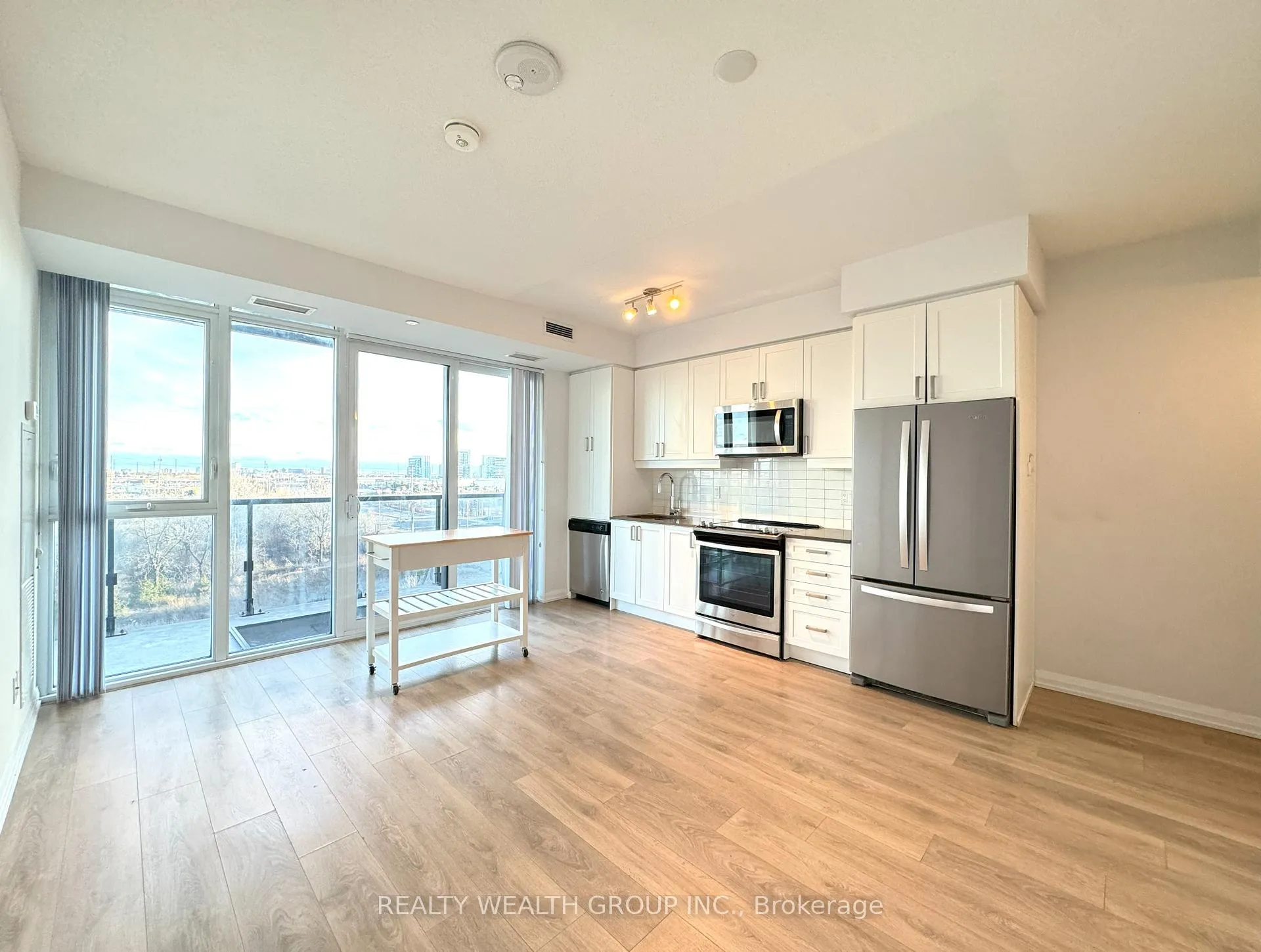 Photo 2 of Unit 504, 7895 Jane Street, Vaughan, Concord — HOMEH