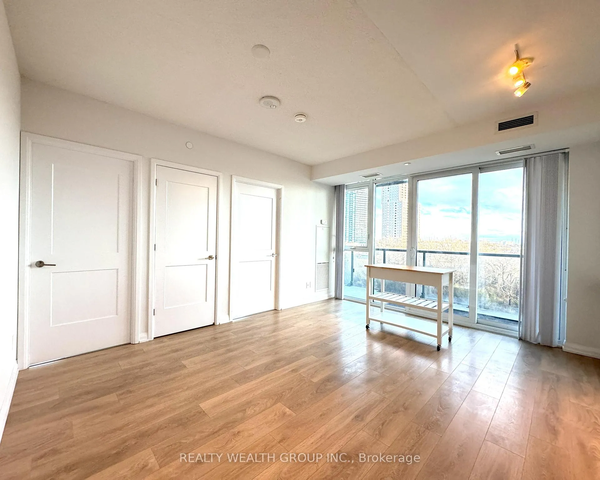 Photo 3 of Unit 504, 7895 Jane Street, Vaughan, Concord — HOMEH