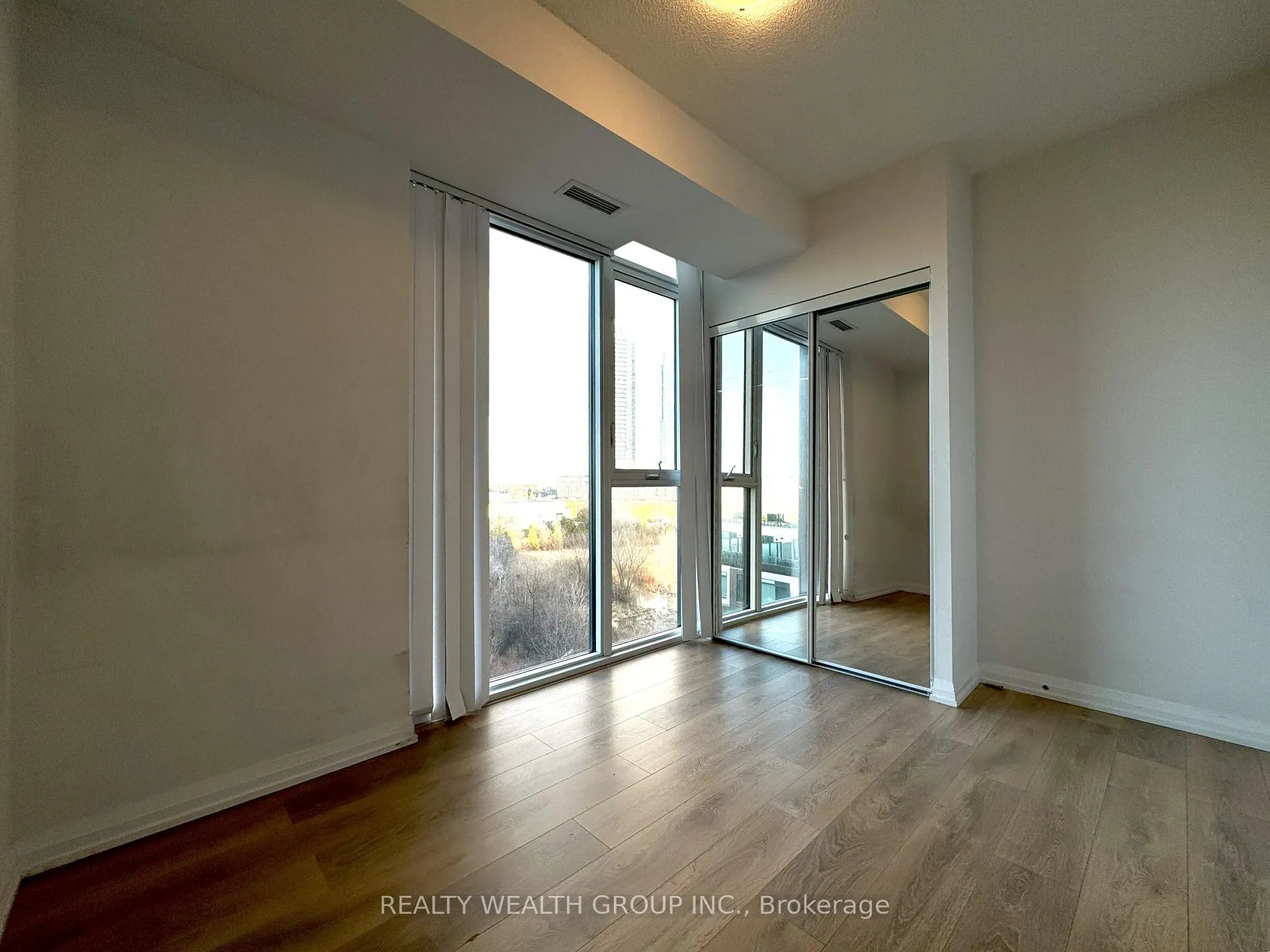 Photo 7 of Unit 504, 7895 Jane Street, Vaughan, Concord — HOMEH