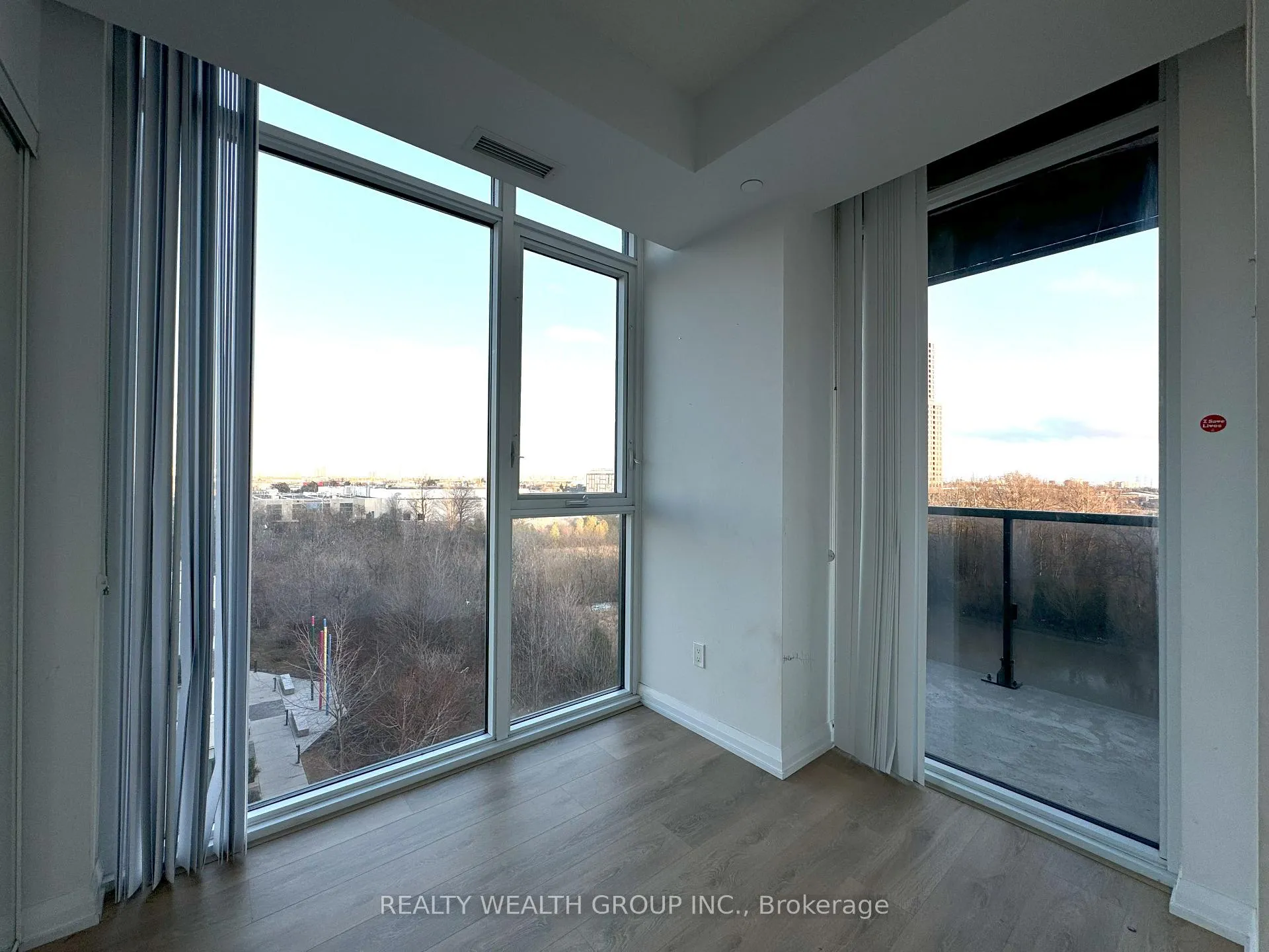 Photo 9 of Unit 504, 7895 Jane Street, Vaughan, Concord — HOMEH
