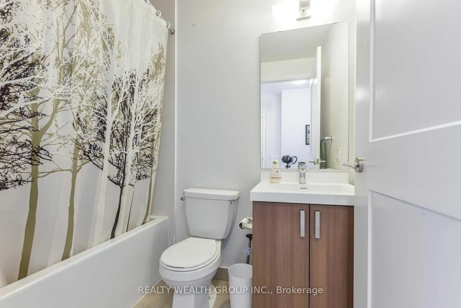 Photo 10 of Unit 504, 7895 Jane Street, Vaughan, Concord — HOMEH