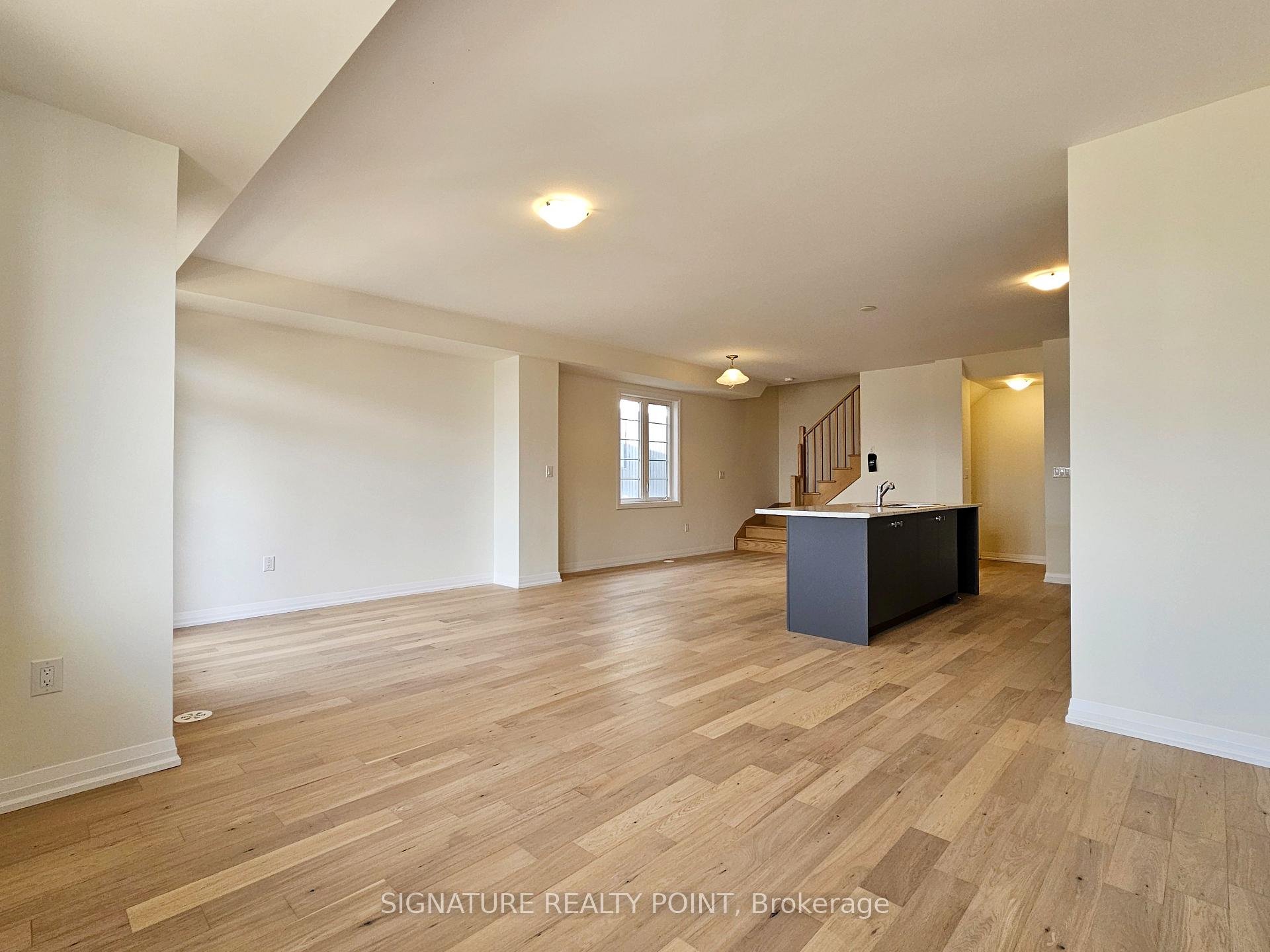 Photo 15 of 36 Norwich Crescent, Haldimand — HOMEH