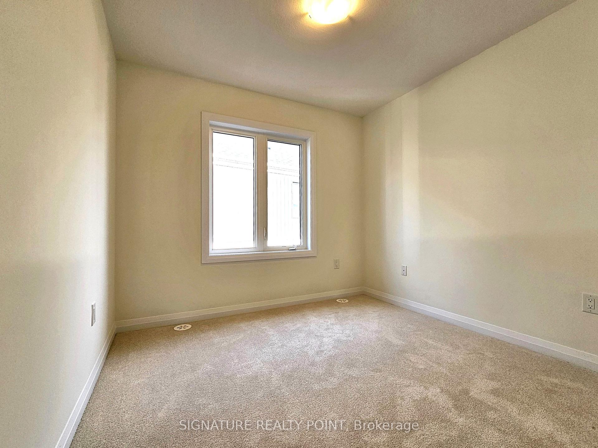Photo 16 of 36 Norwich Crescent, Haldimand — HOMEH