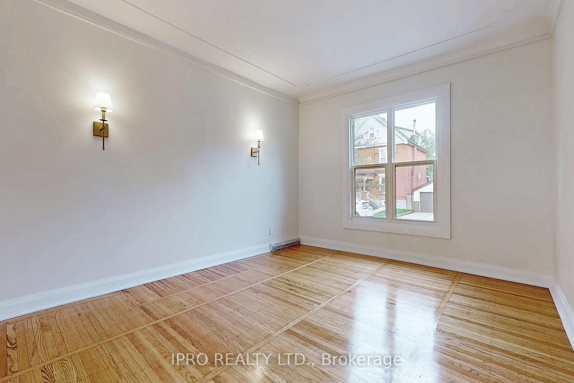 Photo 4 of Unit 1, 75 Ontario Avenue, Hamilton, Stinson — HOMEH