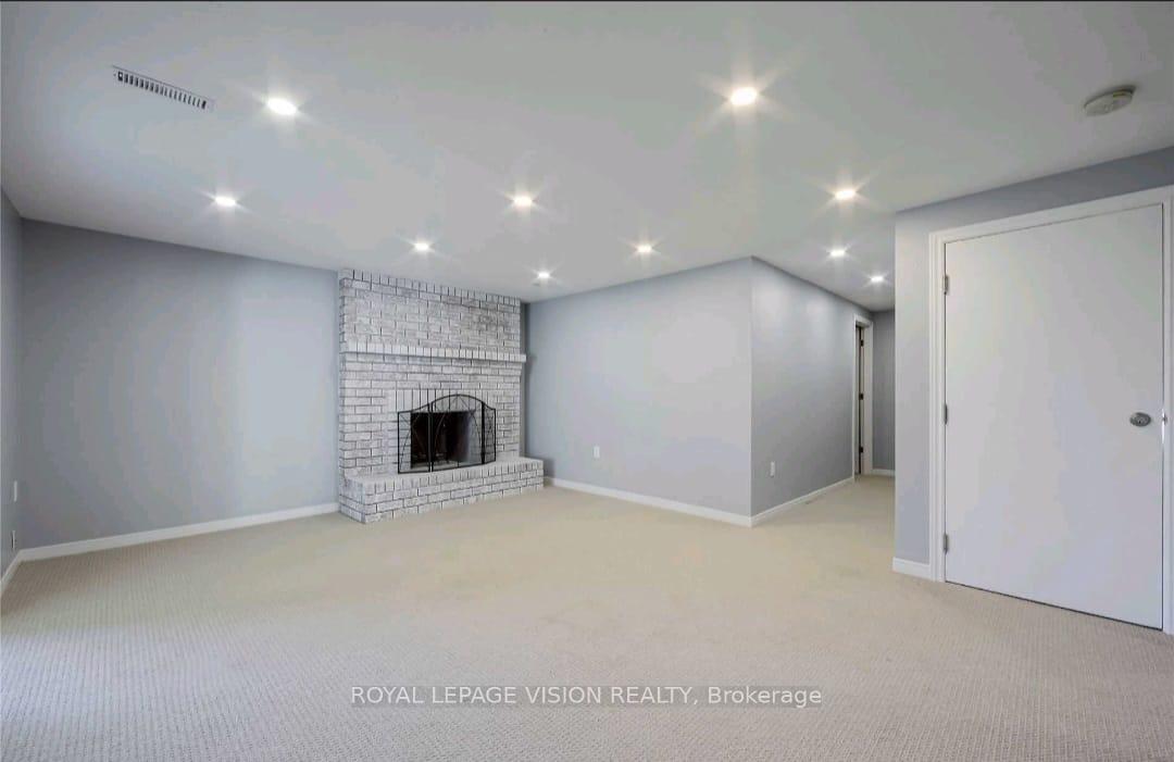 Photo 4 of Unit Bsmt, 88 Irwin Drive, Barrie, Northwest — HOMEH
