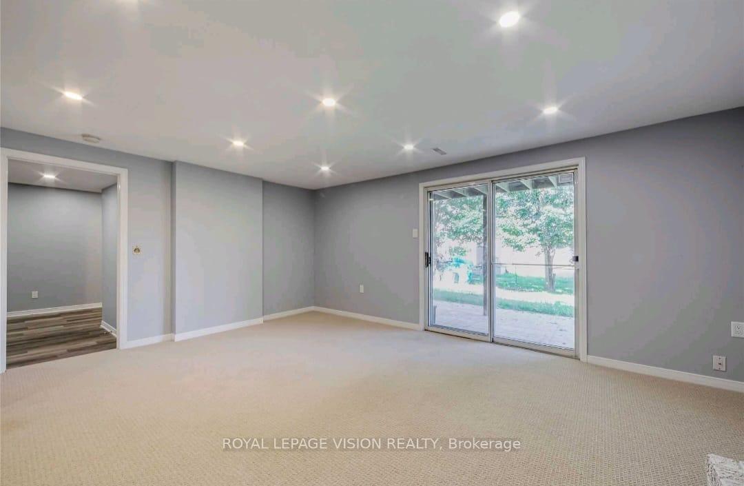 Photo 10 of Unit Bsmt, 88 Irwin Drive, Barrie, Northwest — HOMEH