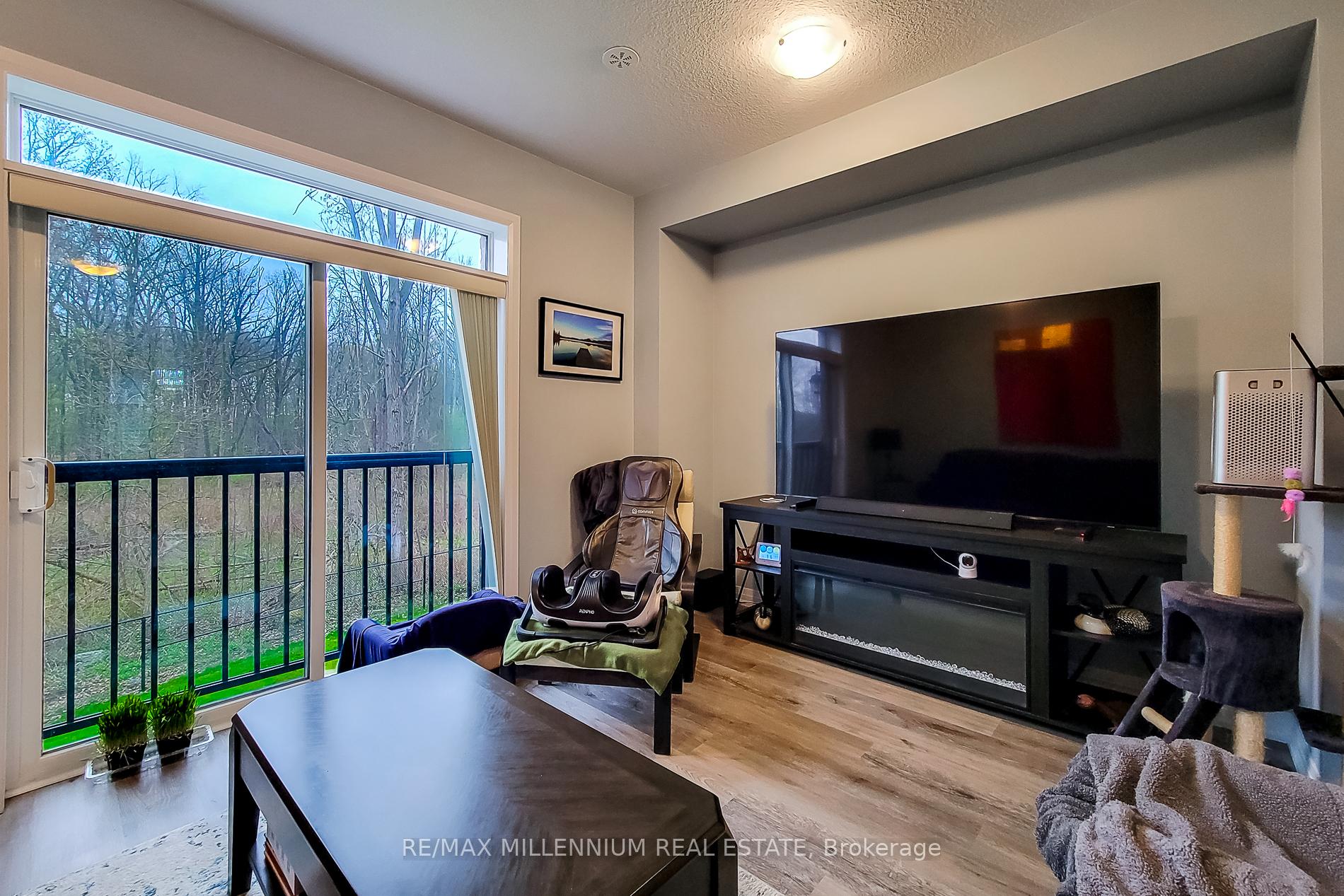 Photo 2 of Unit 46, 185 Bedrock Drive, Hamilton, Stoney Creek — HOMEH