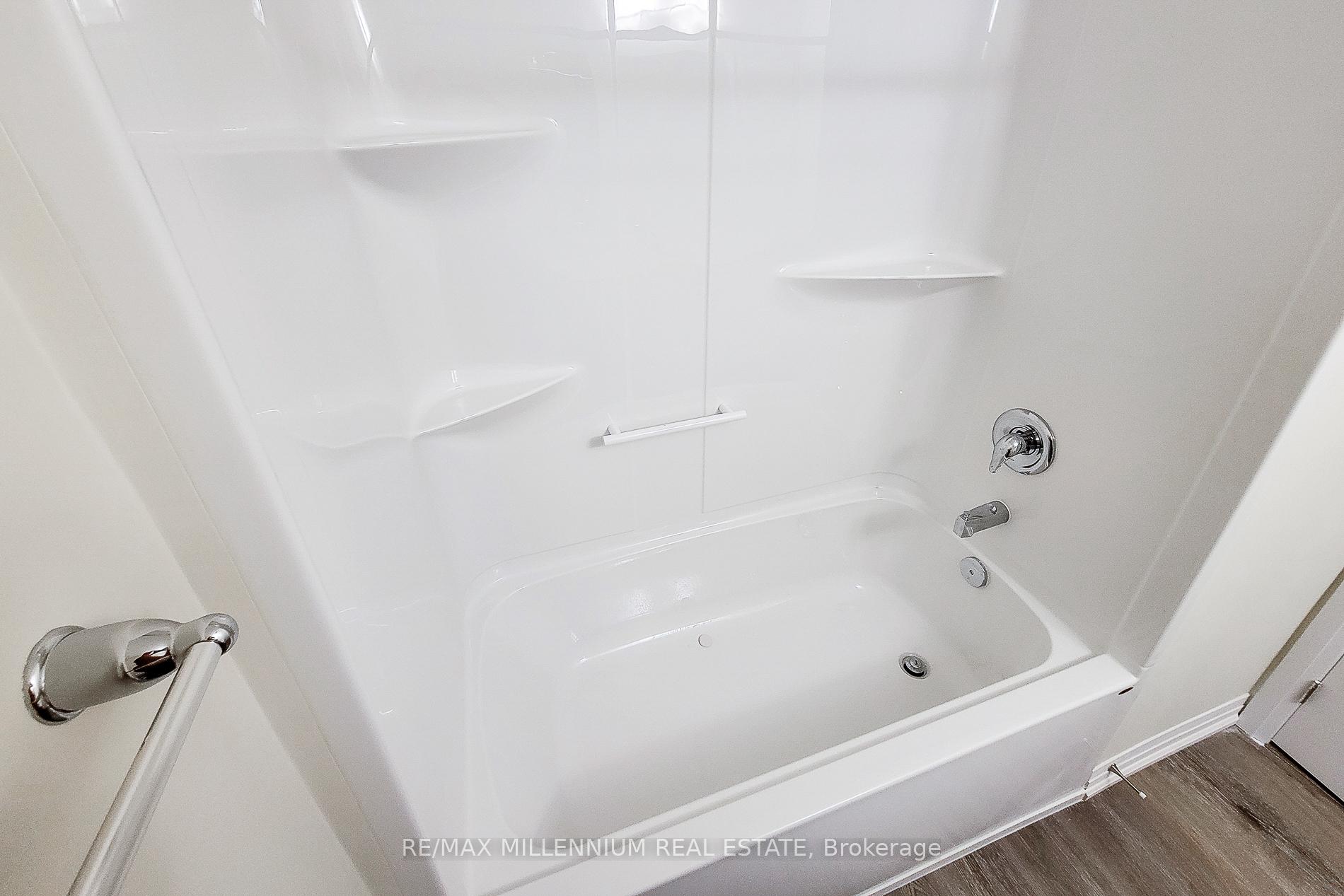 Photo 6 of Unit 46, 185 Bedrock Drive, Hamilton, Stoney Creek — HOMEH