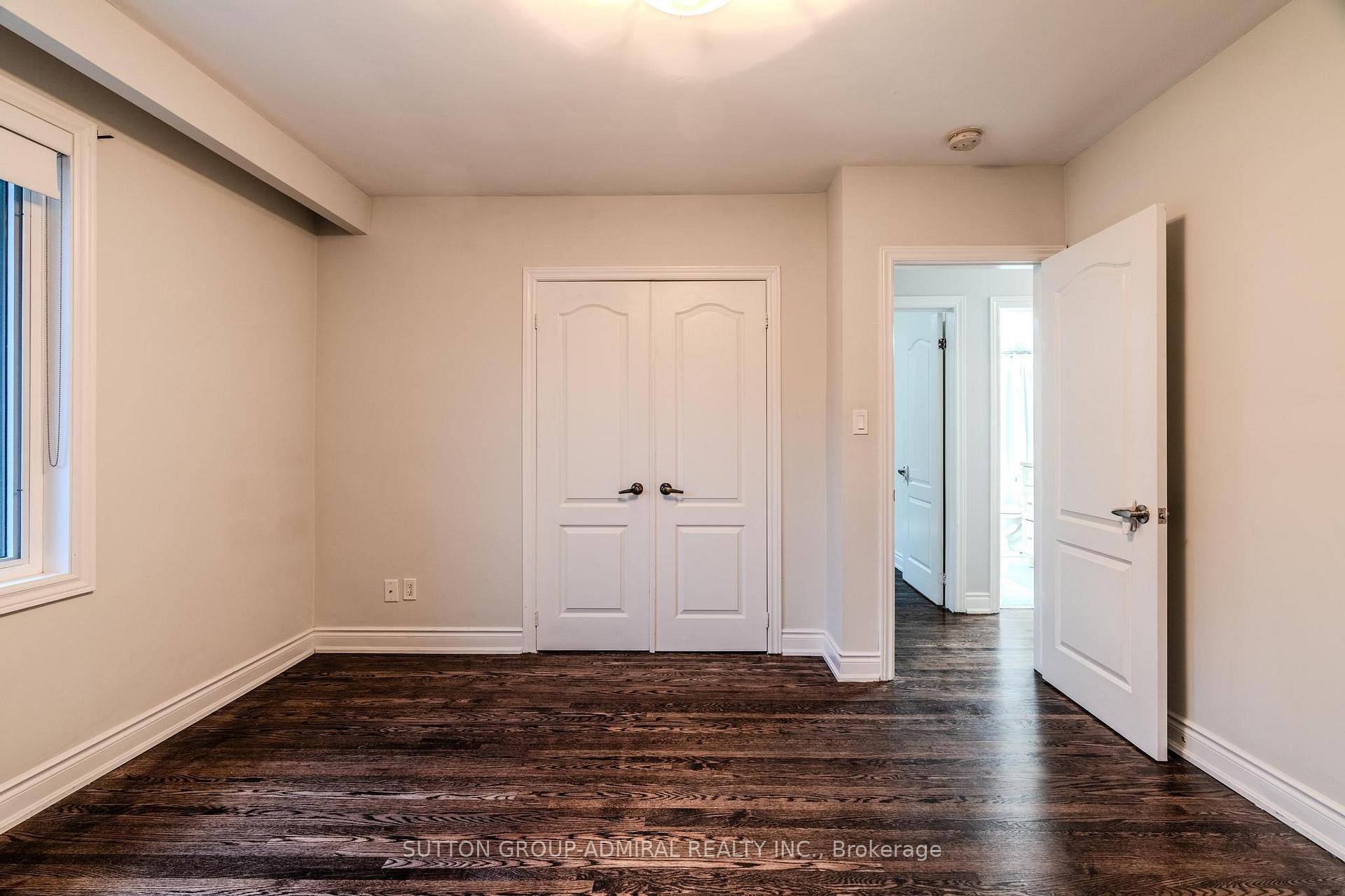 Photo 22 of 14 Fabian Place, Etobicoke, Humber Heights — HOMEH