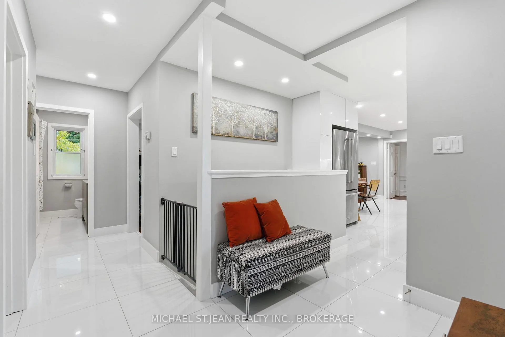 Photo 8 of 480 Golf Links Road, Hamilton, Ancaster — HOMEH