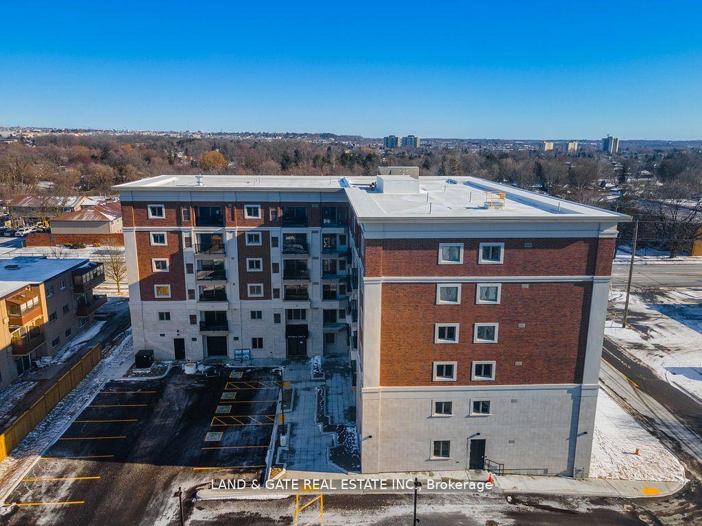 Photo 9 of Unit 209, 976 Simcoe Street N, Oshawa, Centennial — HOMEH