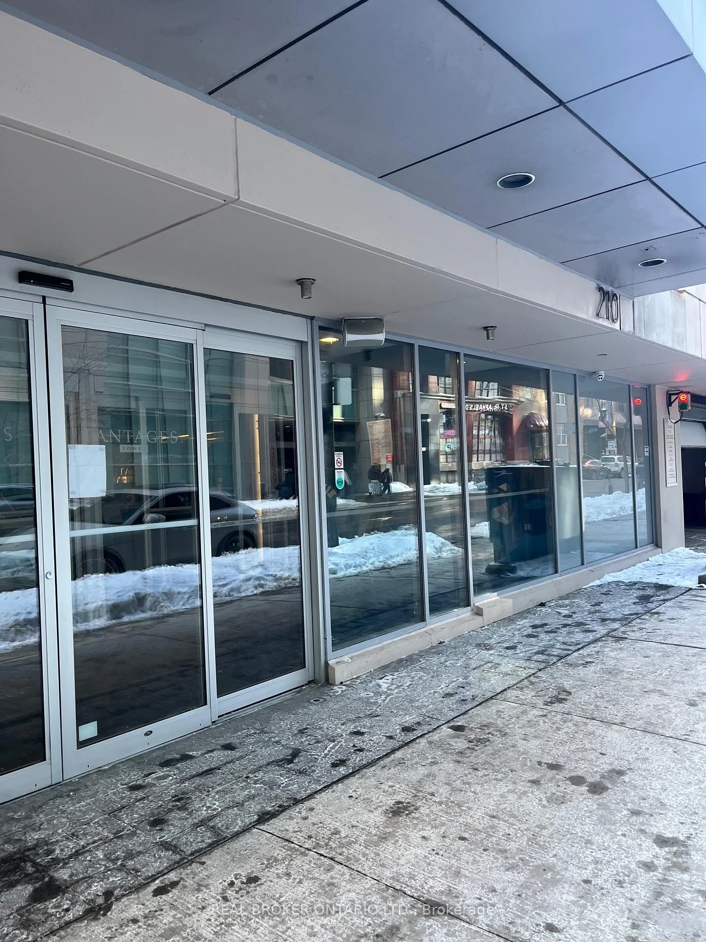 Front of Unit 3802, 210 Victoria Street